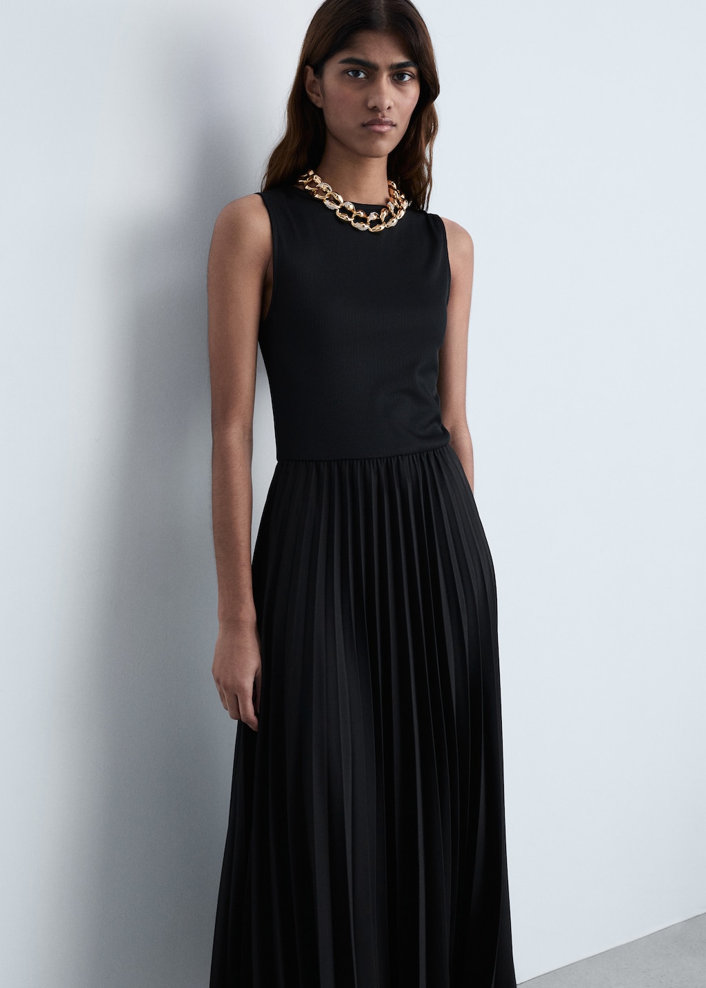 Pleated long dress - Women | MANGO Philippines