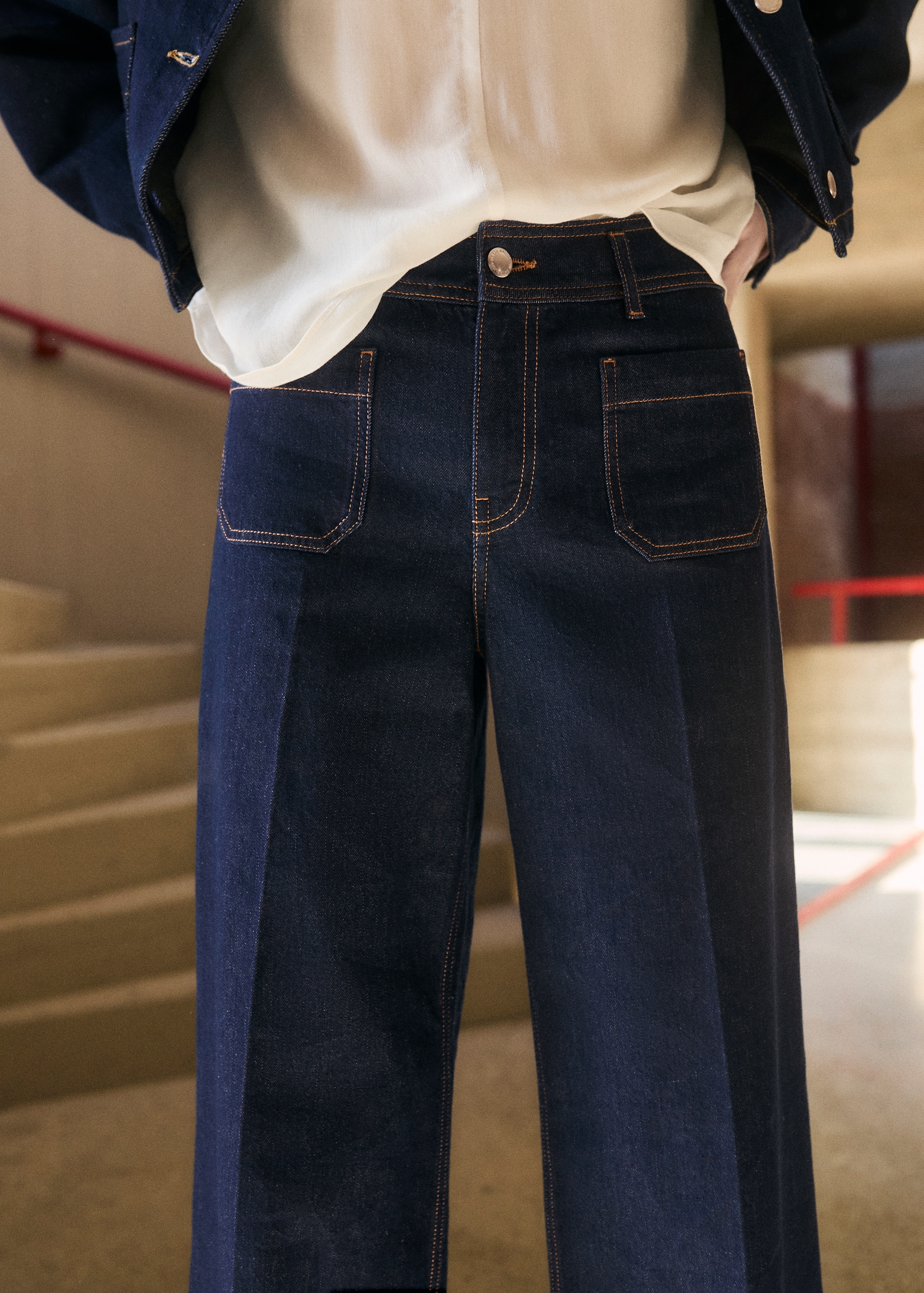 Wideleg-Rinse-Wash-Jeans mit Taschen - Mittlere Ansicht