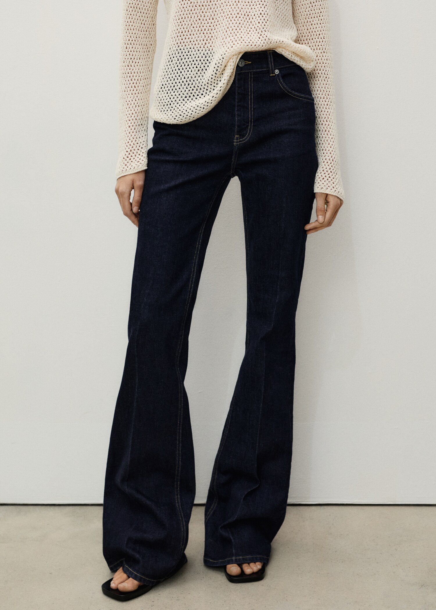 Violeta mid-rise rinse-washed flared jeans - Medium plane