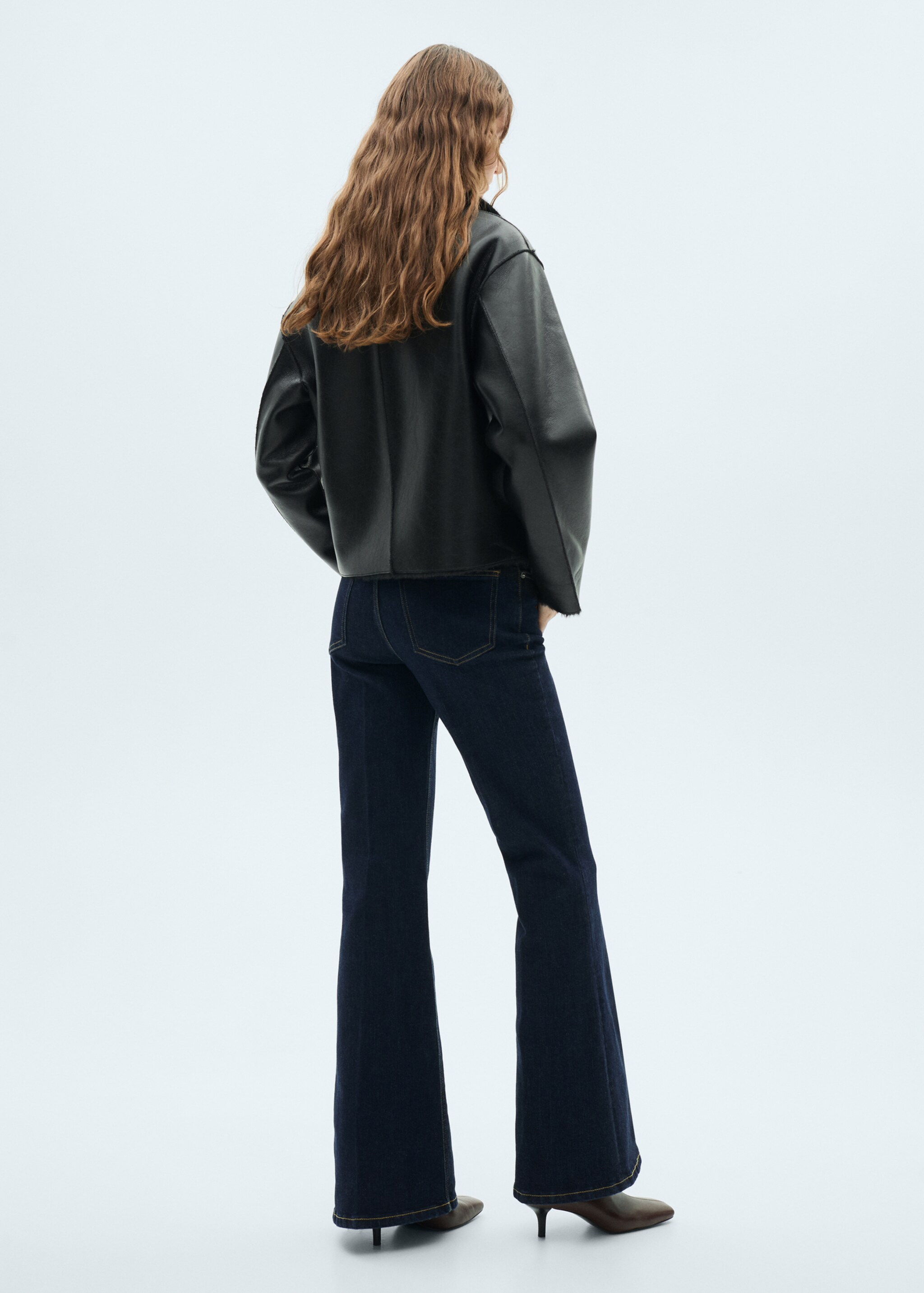 Violeta mid-rise rinse-washed flared jeans - Reverse of the article