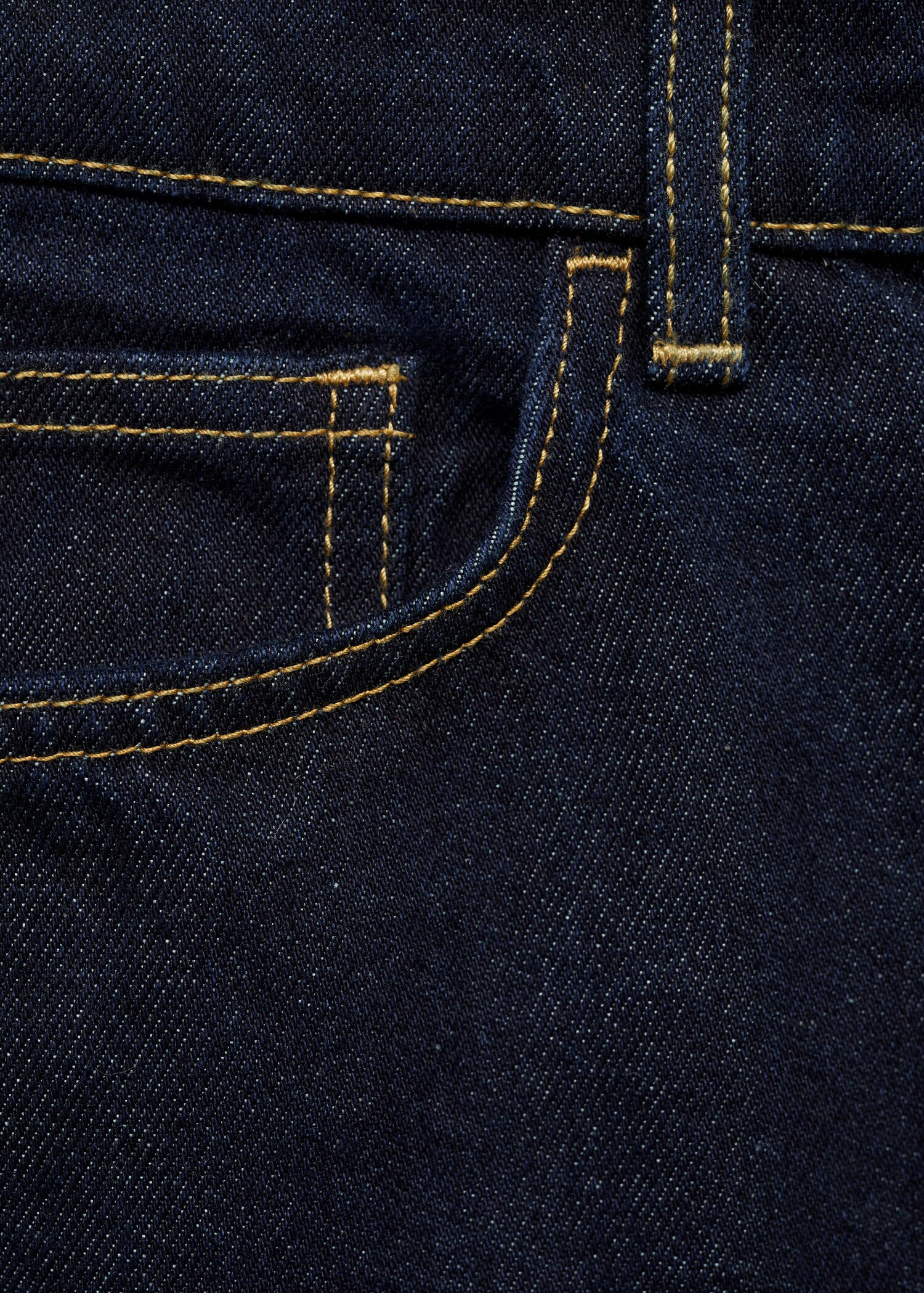 Gerade Rinse-Wash-Jeans mit hoher Bundhöhe - Detail des Artikels 0