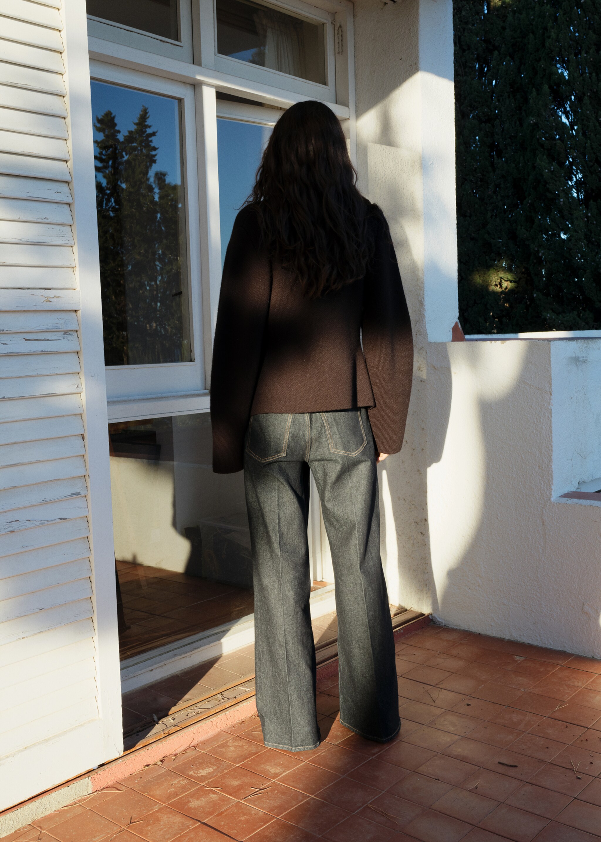 High-rise wide-leg rinse-wash jeans - Reverse of the article