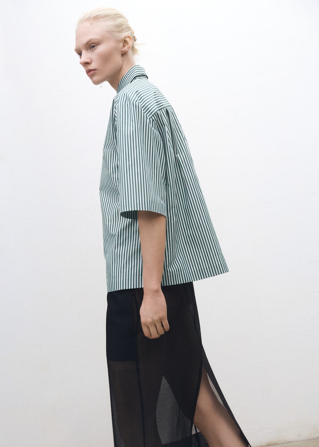 Short-sleeved striped cotton shirt