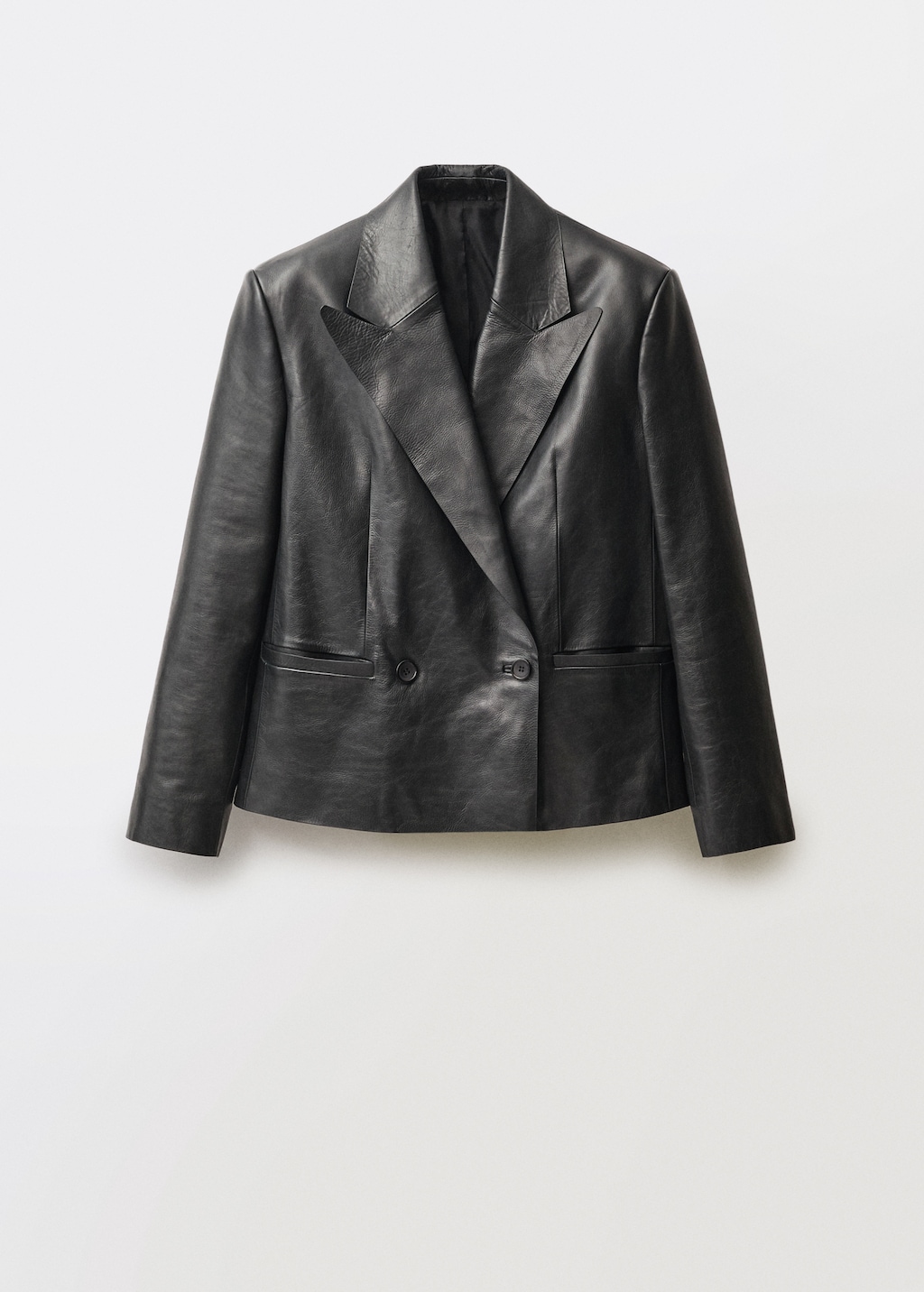 Double-breasted cropped leather blazer - Women | MANGO USA Double-breasted cropped leather blazer - Women | MANGO USA