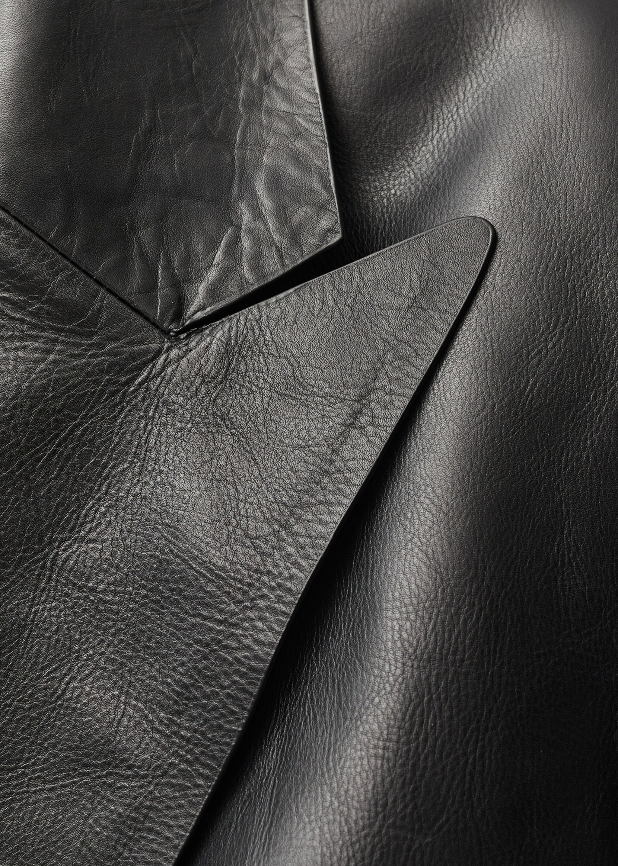 Double-breasted leather jacket - Details of the article 8