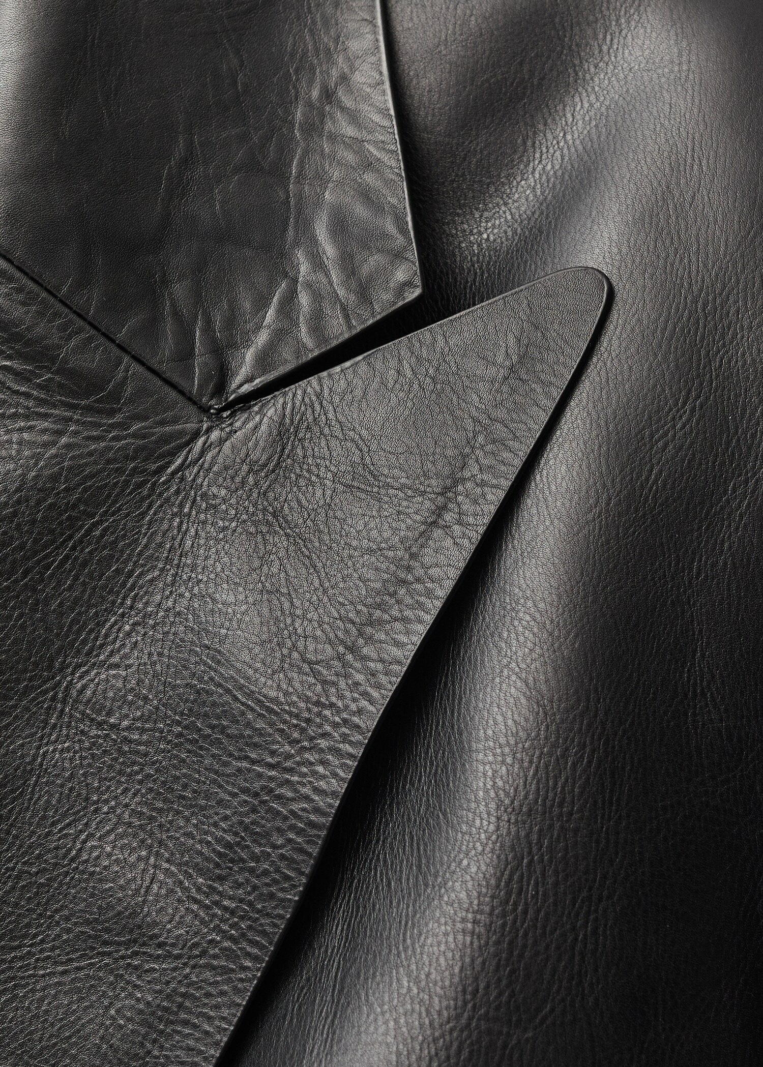 Double-breasted leather jacket - Details of the article 8