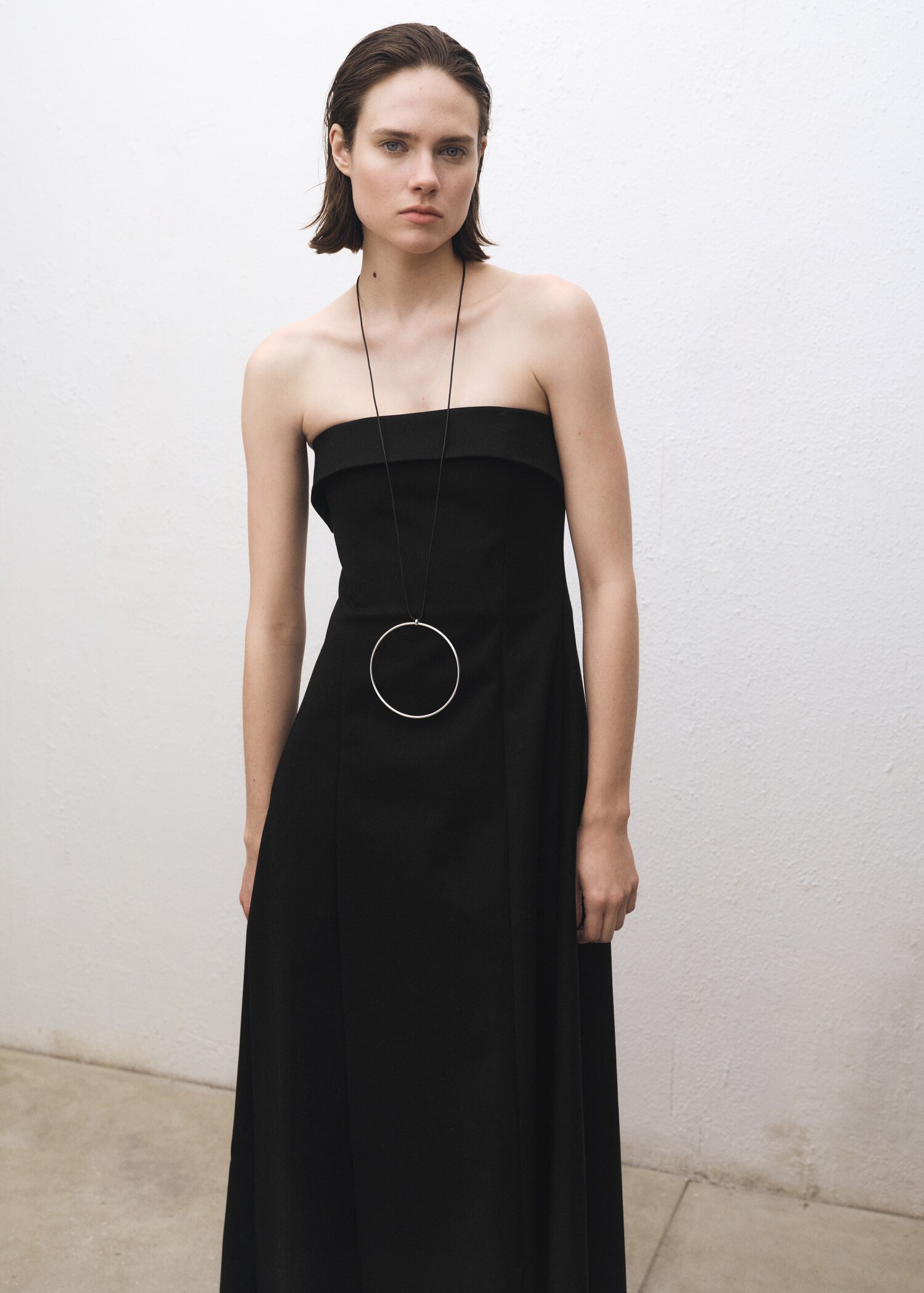 Schulterfreies Evasé-Kleid - Mittlere Ansicht