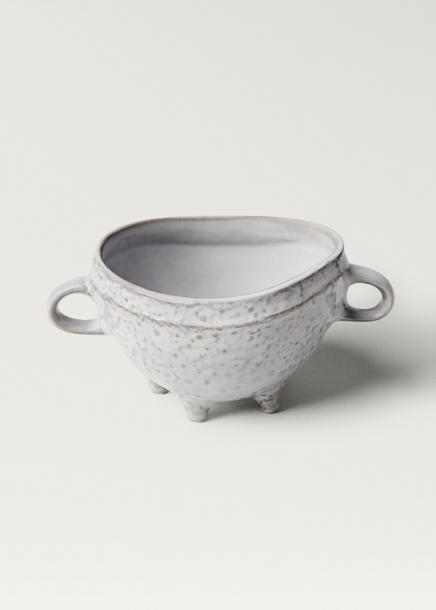 Medium irregular stoneware bowl - Details of the article 1
