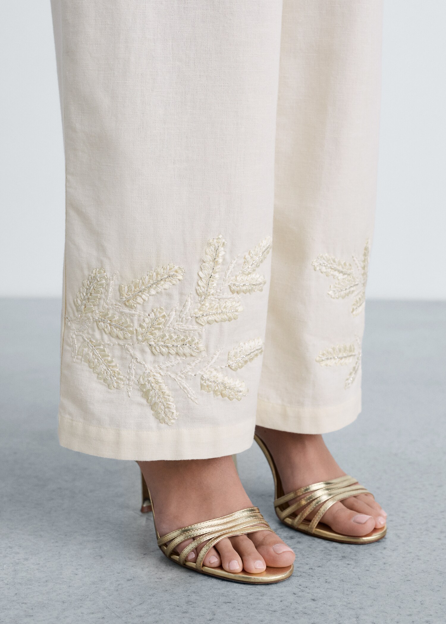 Pantalon droit brodé - Détail de l'article 6