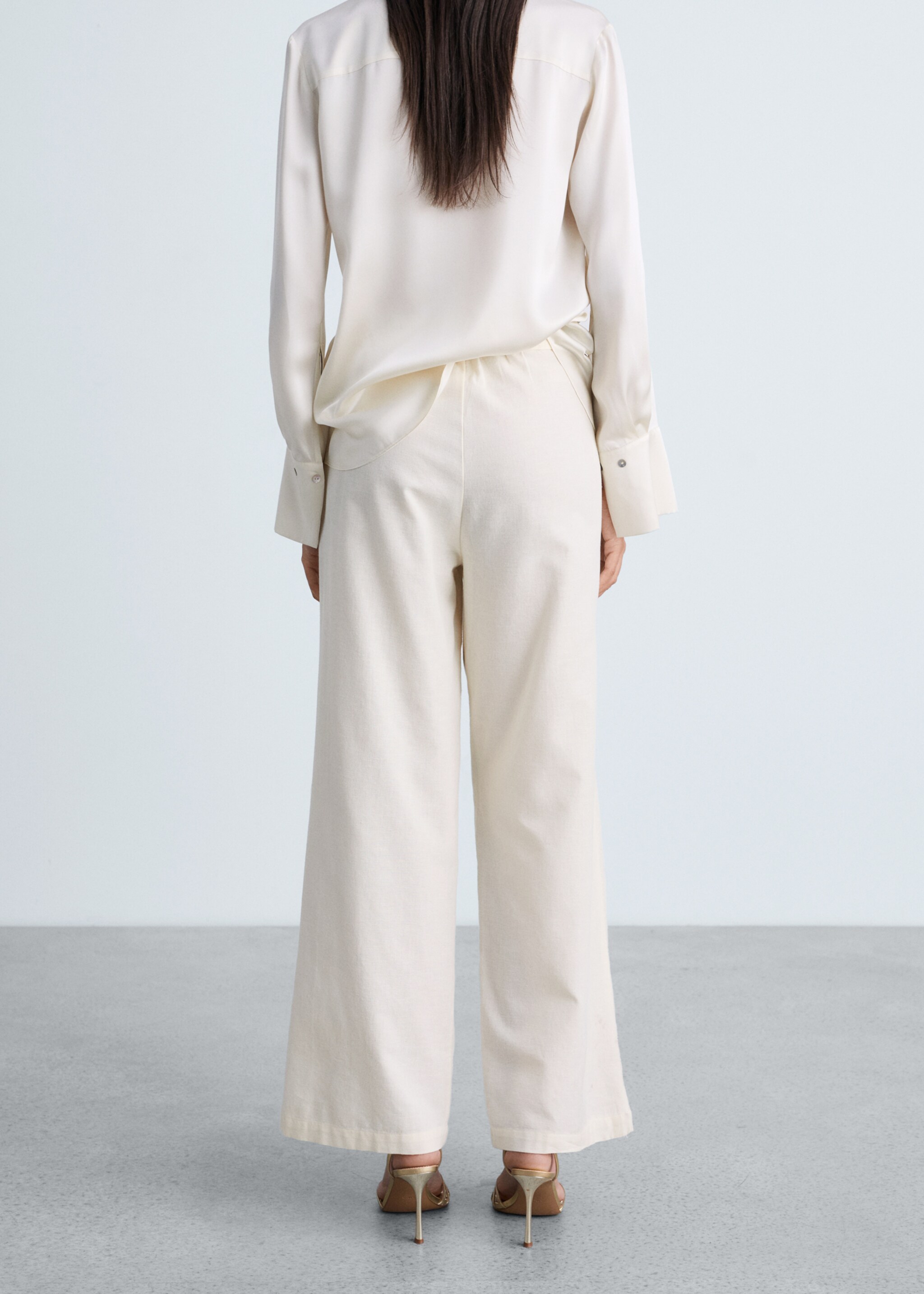 Pantalon droit brodé - Verso de l’article