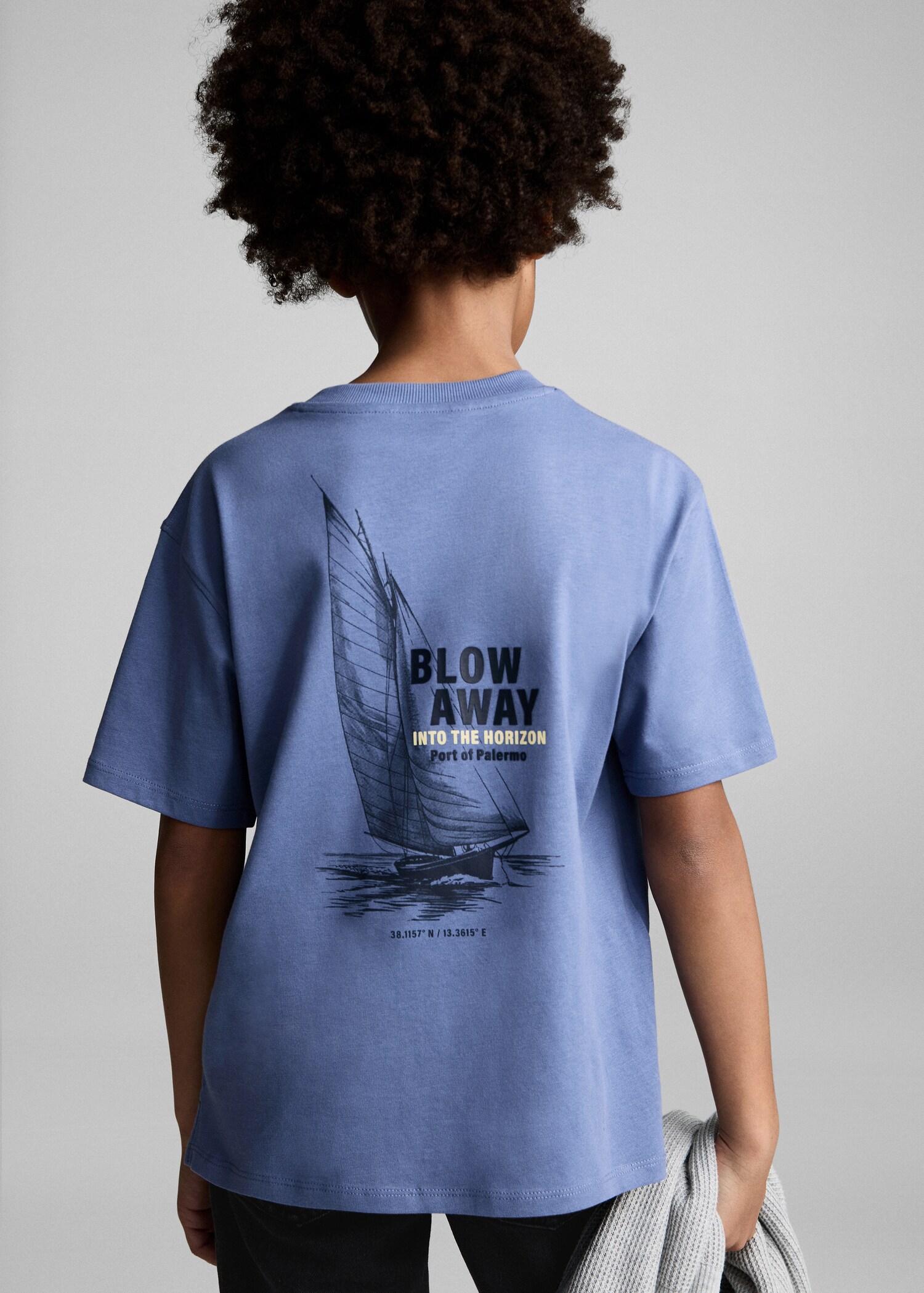 Cotton t-shirt with printed drawing - Details of the article 1