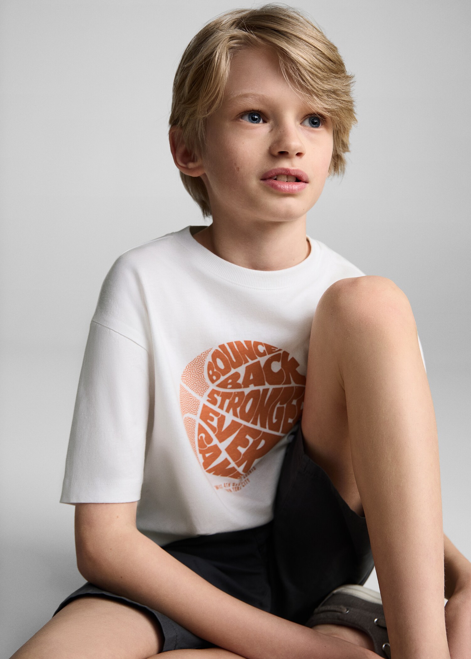 Short-sleeved printed t-shirt - Details of the article 2