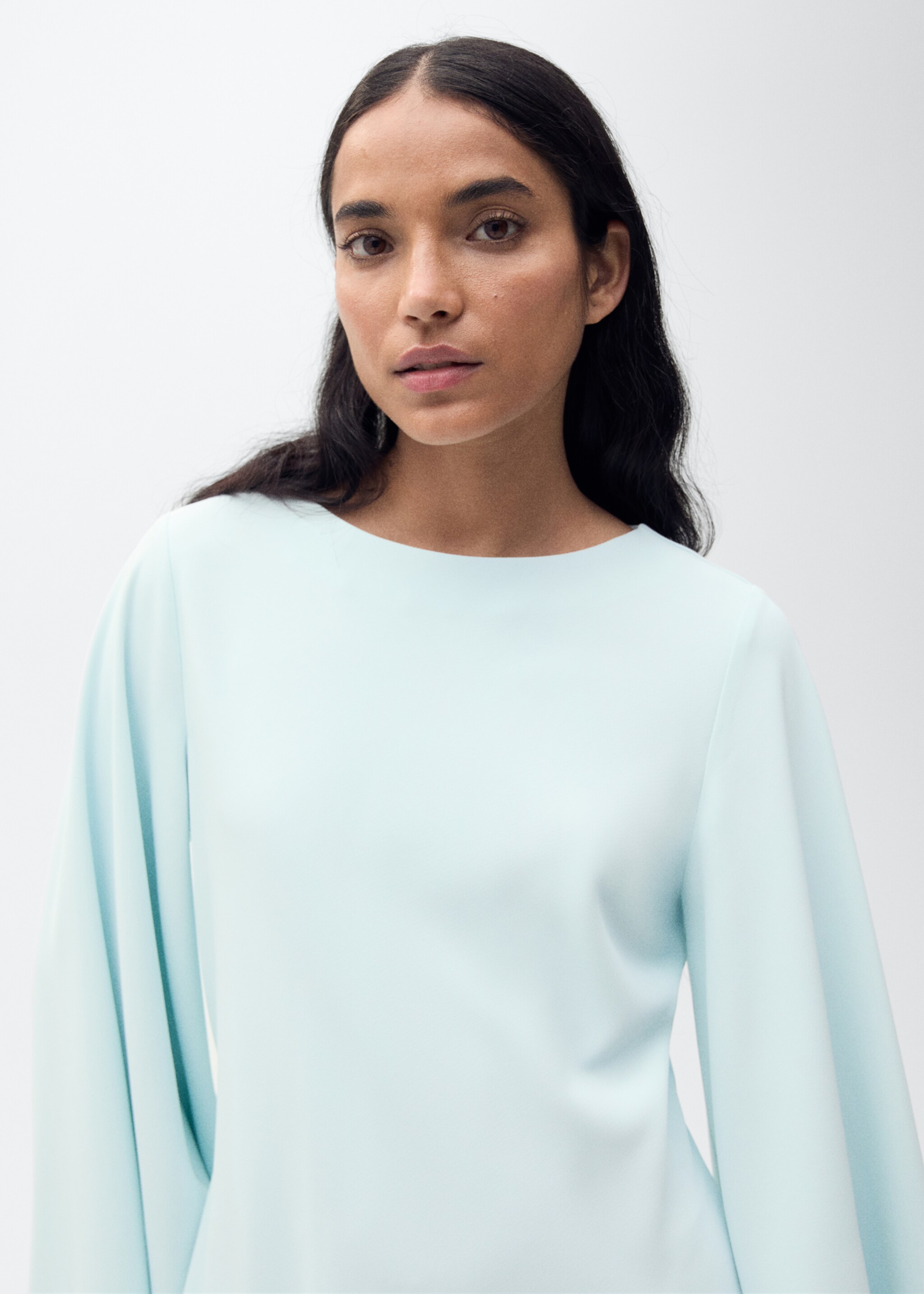Long flared sleeve dress - Details of the article 1