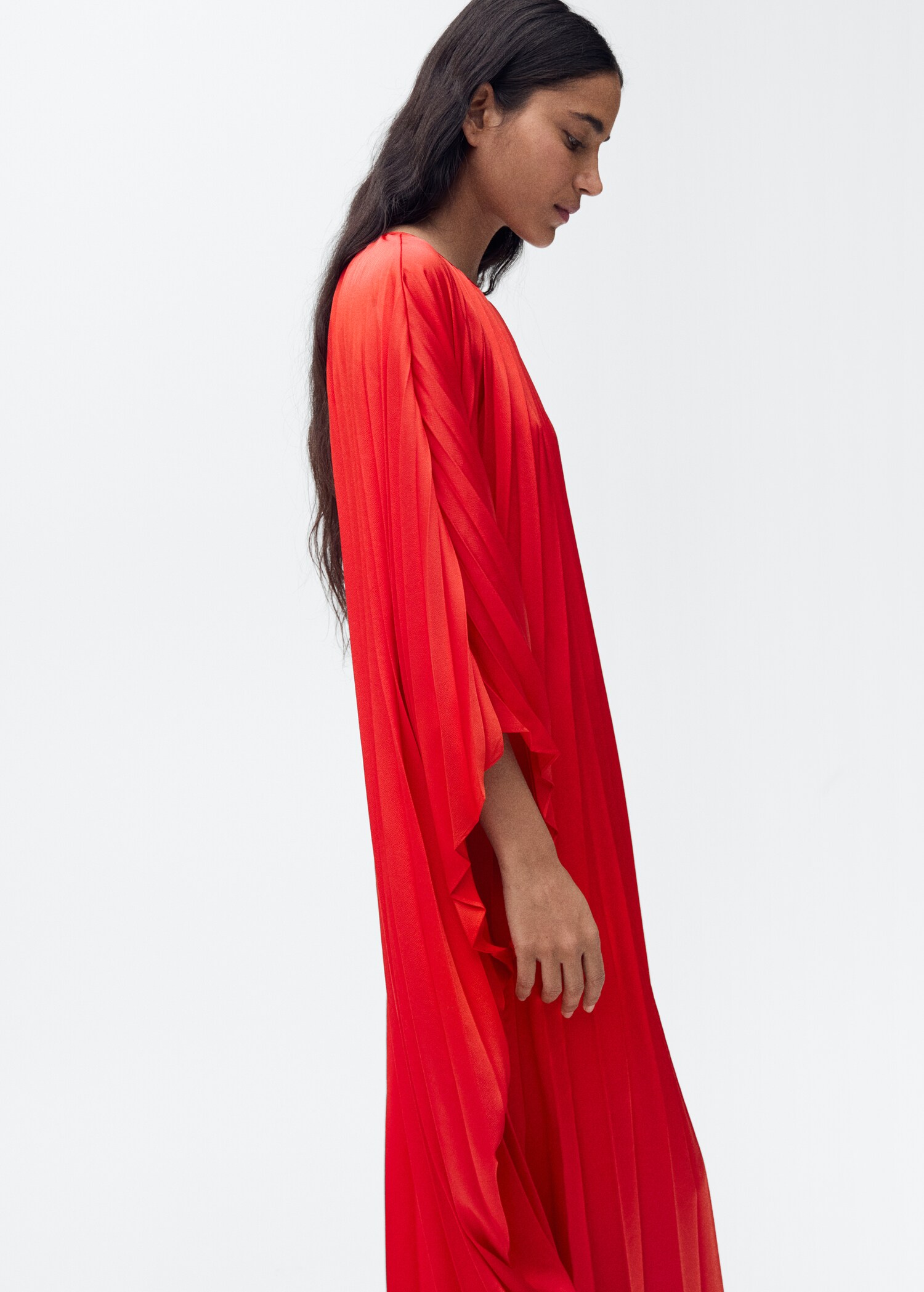 Pleated three-quarter sleeve dress - Medium plane