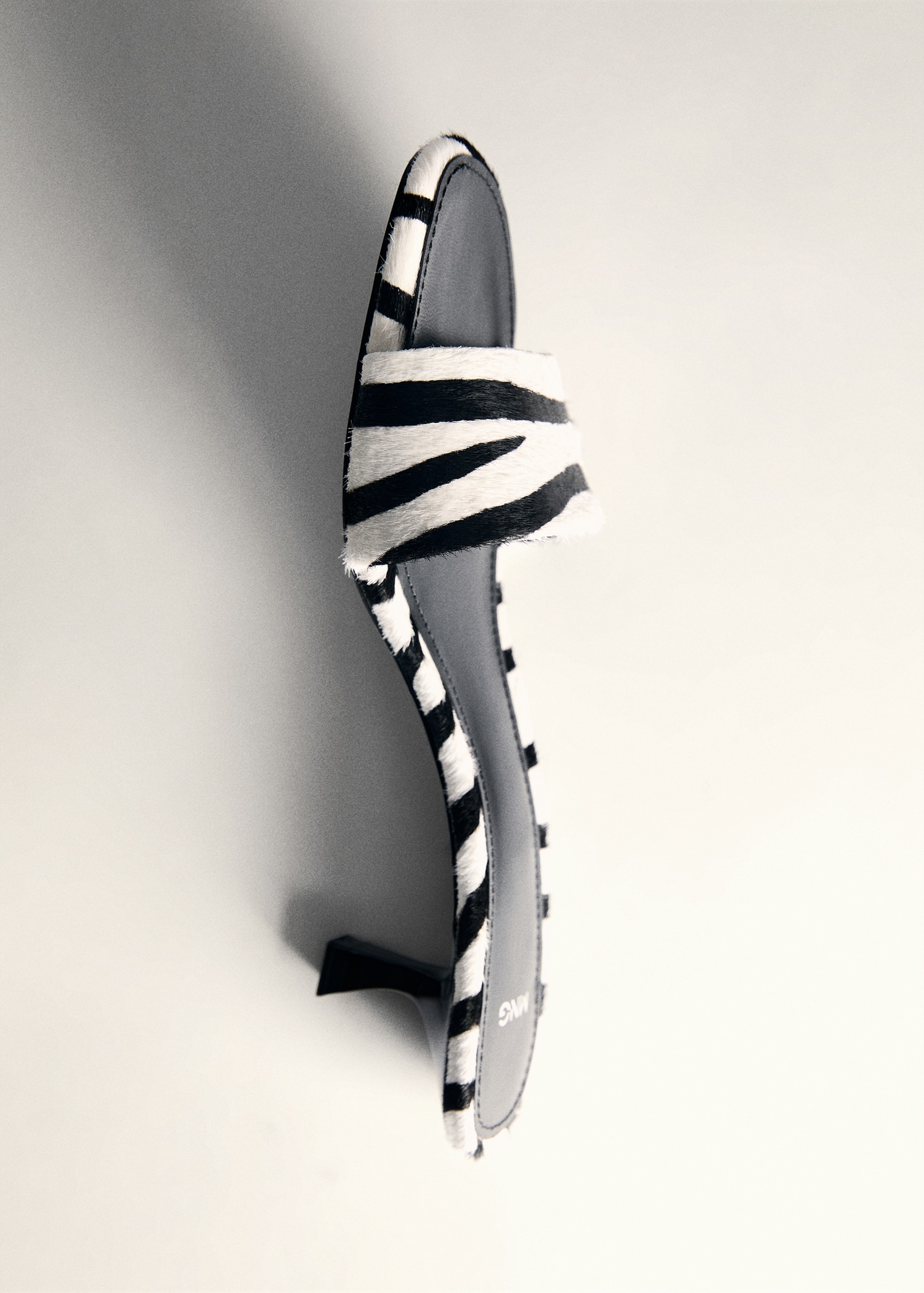 Zebra-print fur sandals - Details of the article 5