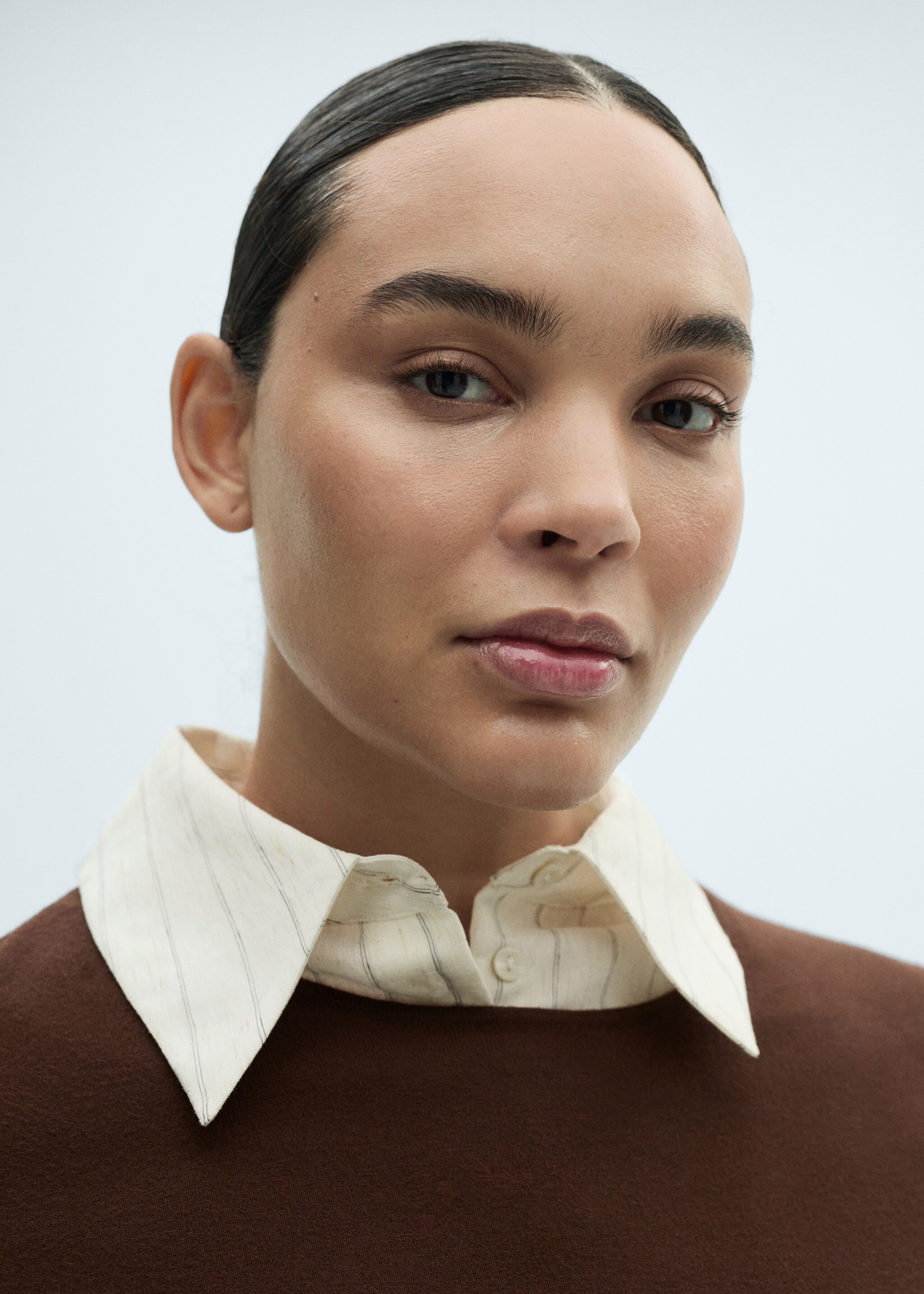 Figurbetonter Feinstrickpullover - Detail des Artikels 4