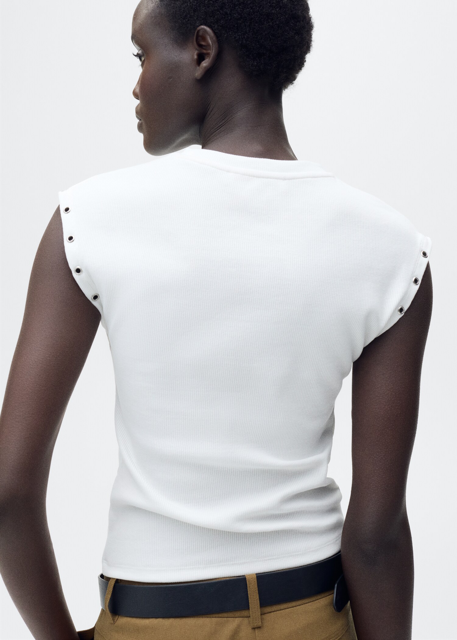 Ribbed t-shirt with die-cut trim - Women | MANGO USA