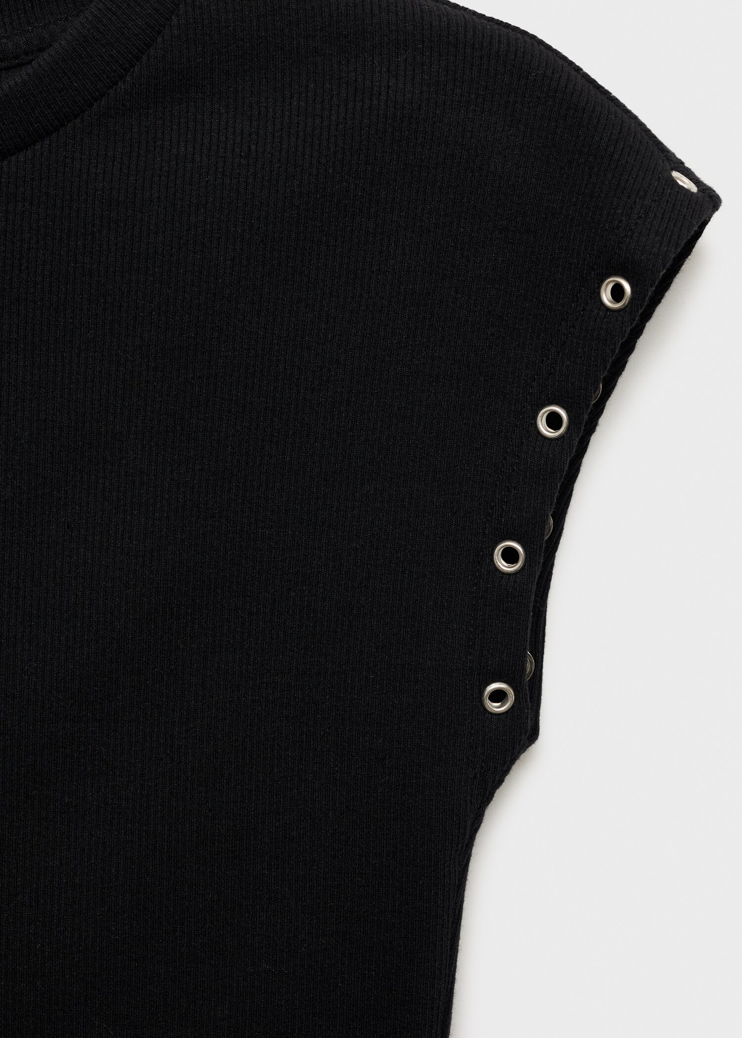 Ribbed t-shirt with die-cut trim - Details of the article 0