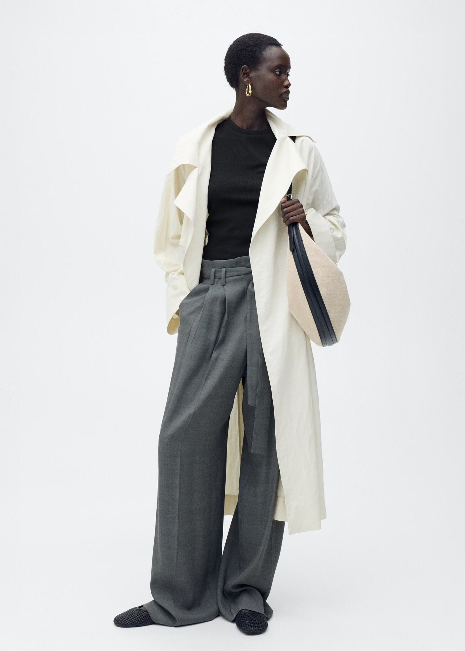 Ribbed t-shirt with die-cut trim - Details of the article 6