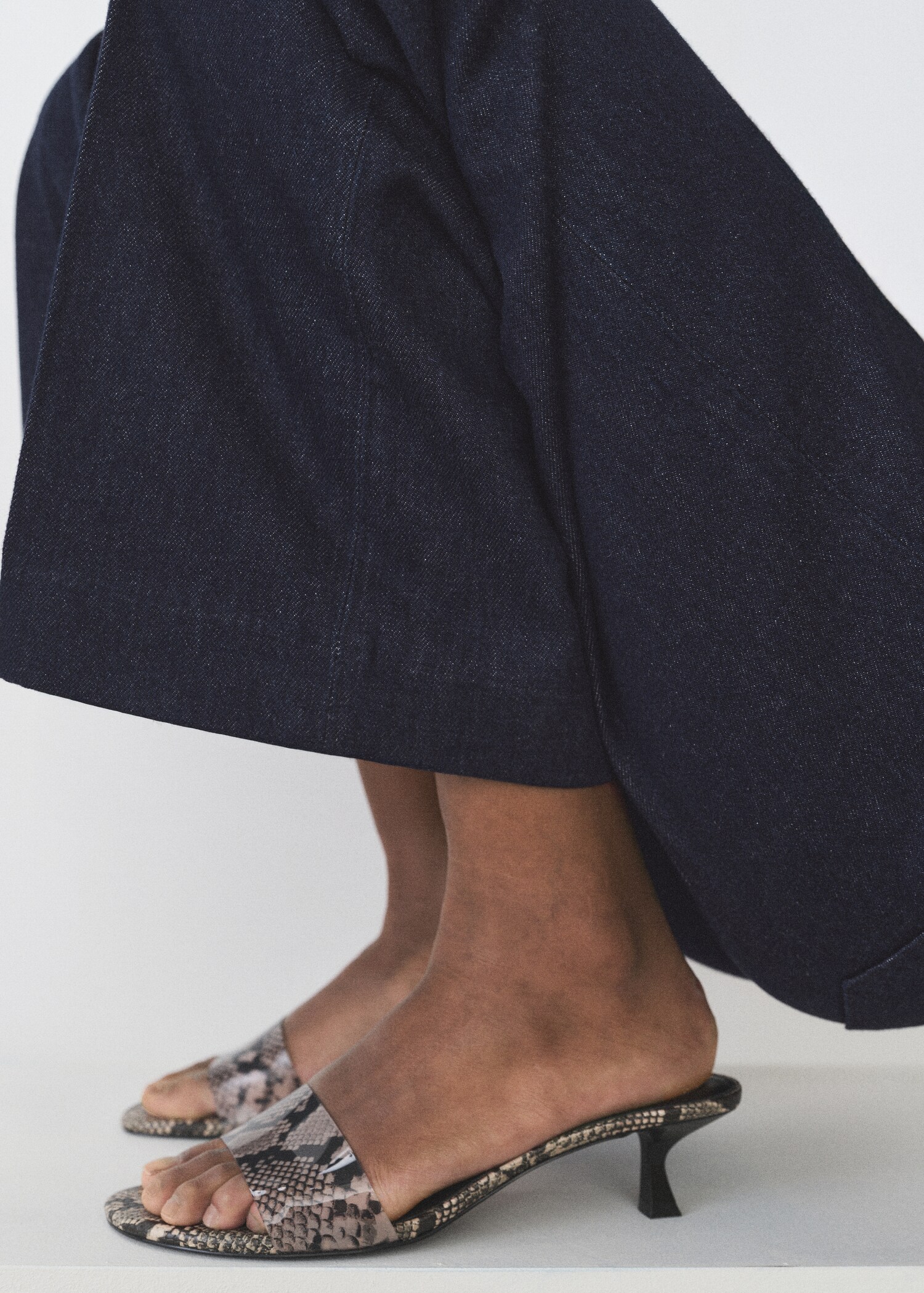 Wide-leg denim trousers - Details of the article 3