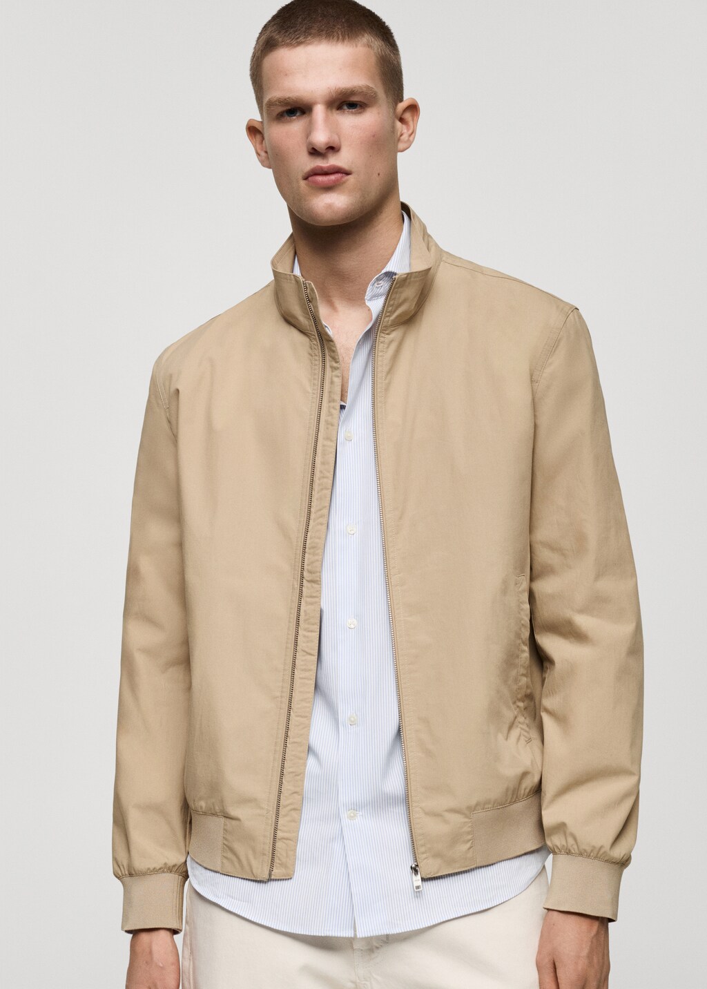 Lightweight jacket with funnel neck - Men | MANGO Canada