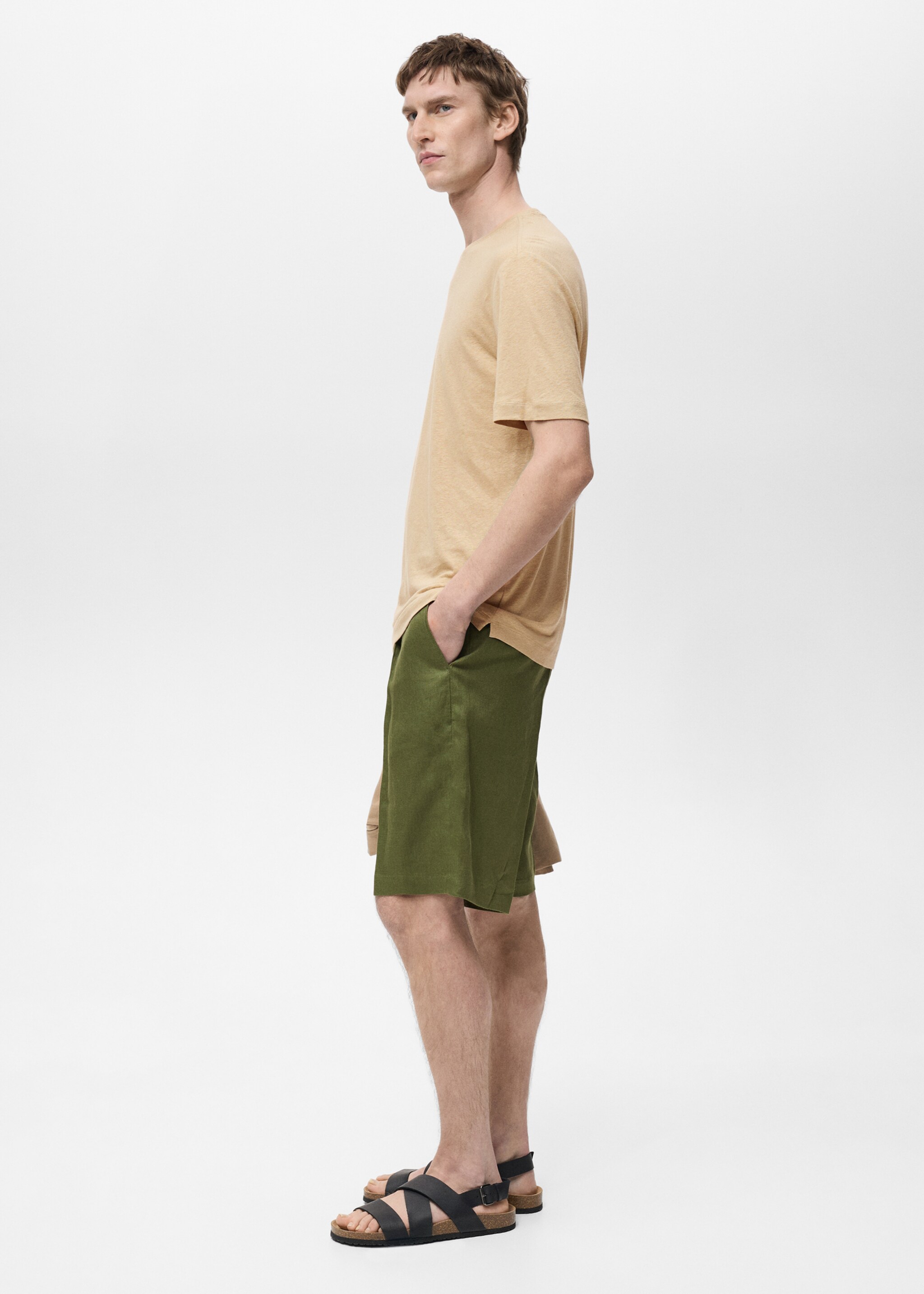 Linen slim-fit t-shirt - Details of the article 2
