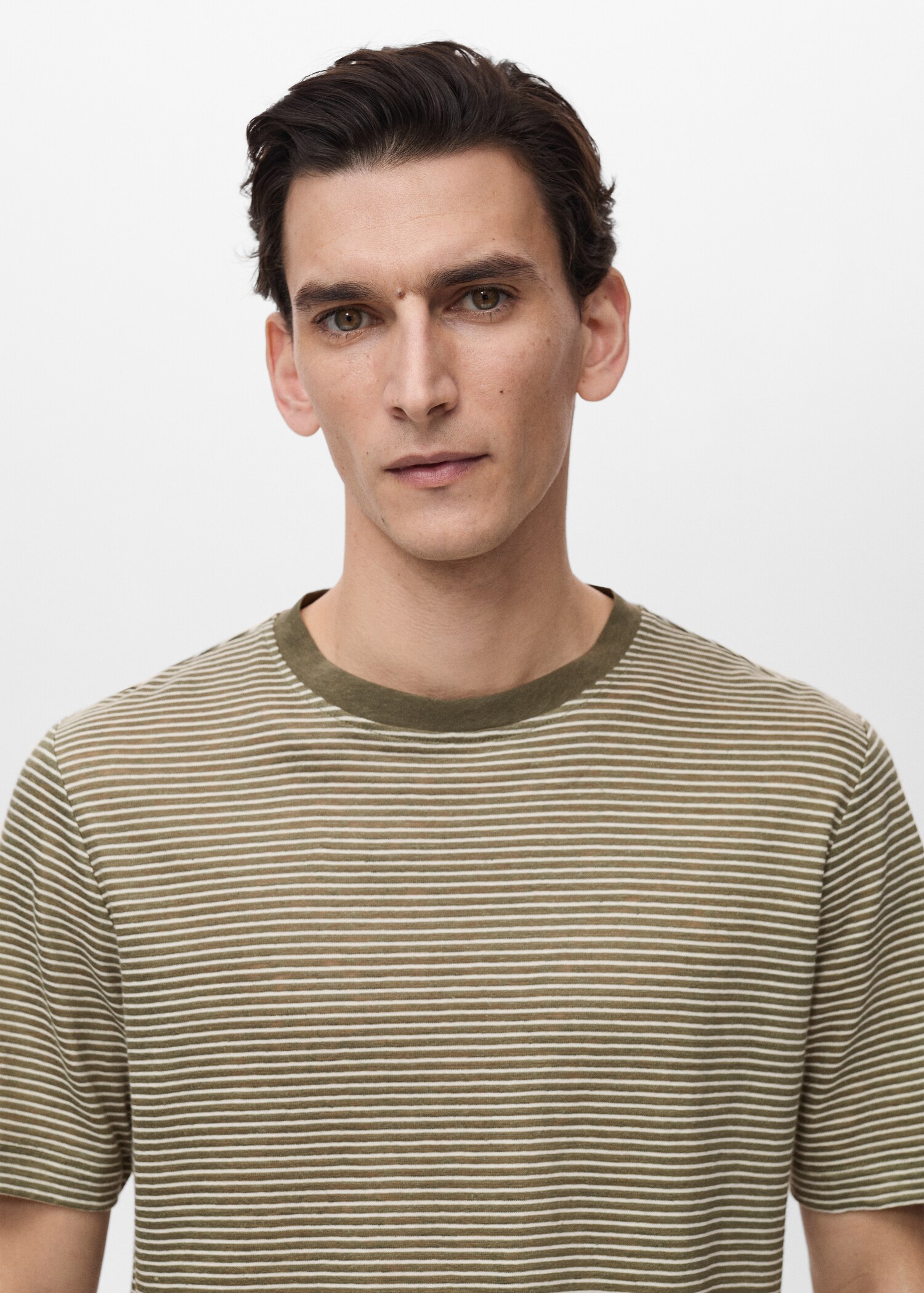 Striped slim-fit linen t-shirt - Details of the article 1