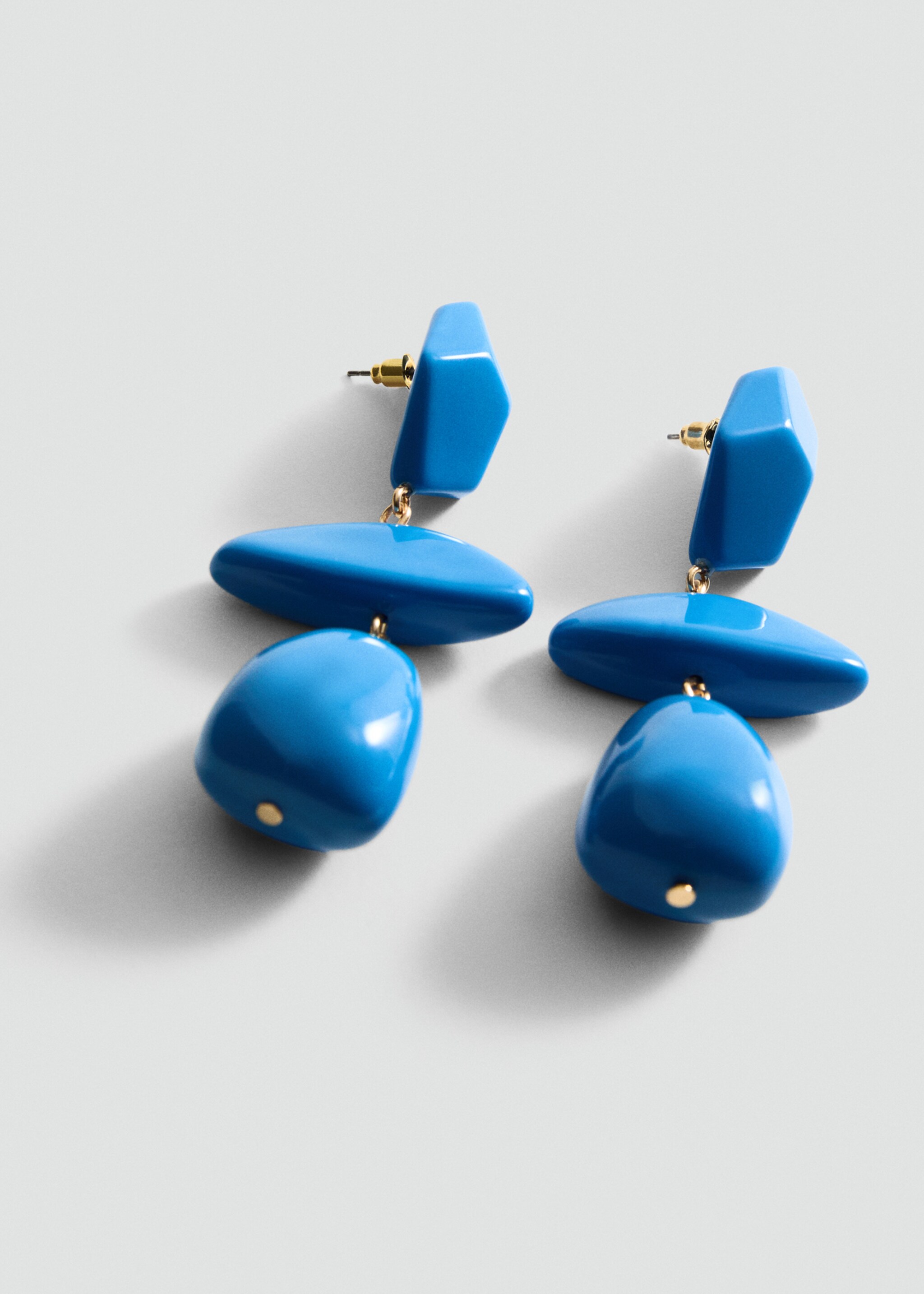 Resin hanging bead earrings - Details of the article 1