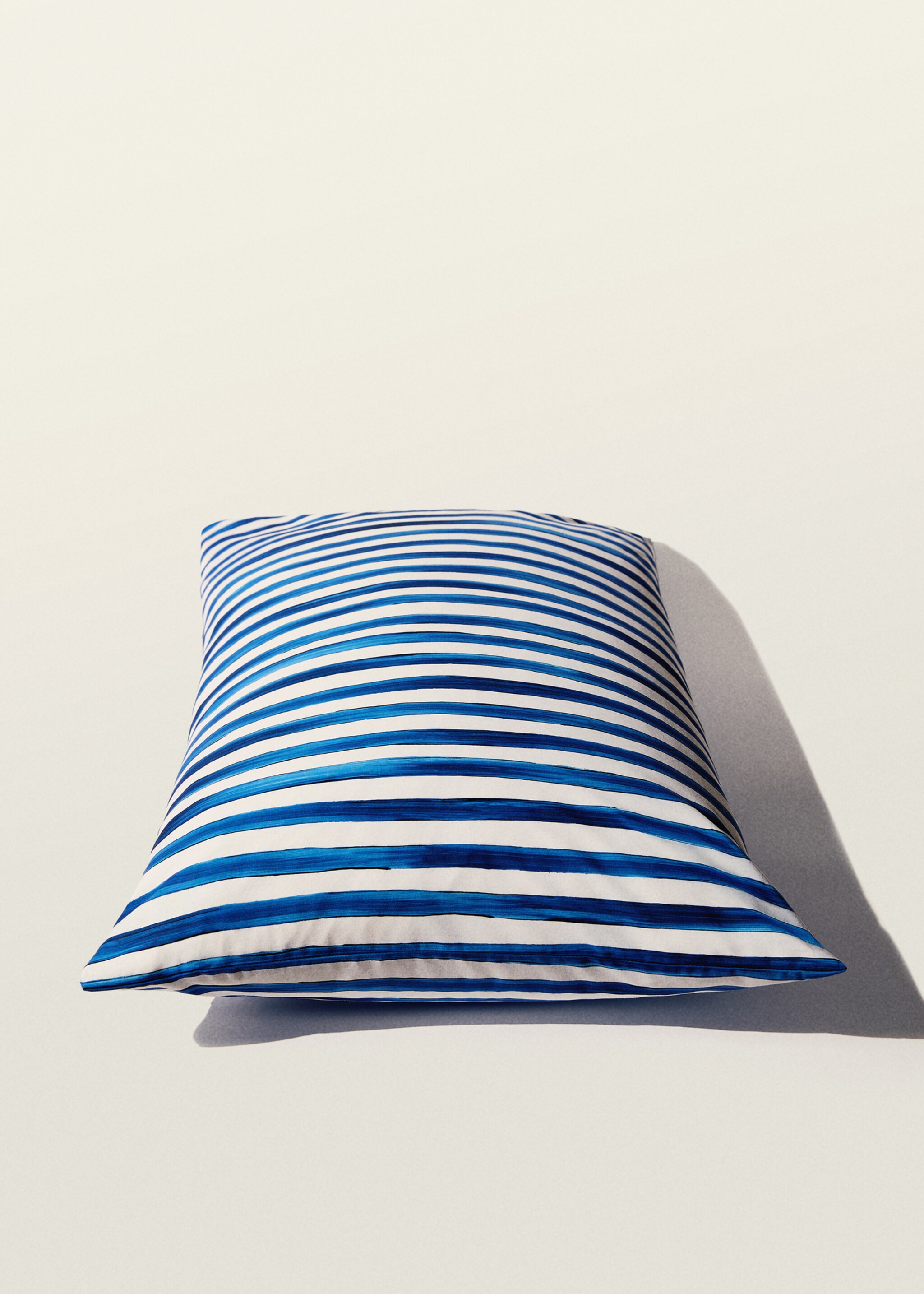 Two pillowcases cotton percale stripes watercolor 50x75 cm - Details of the article 8