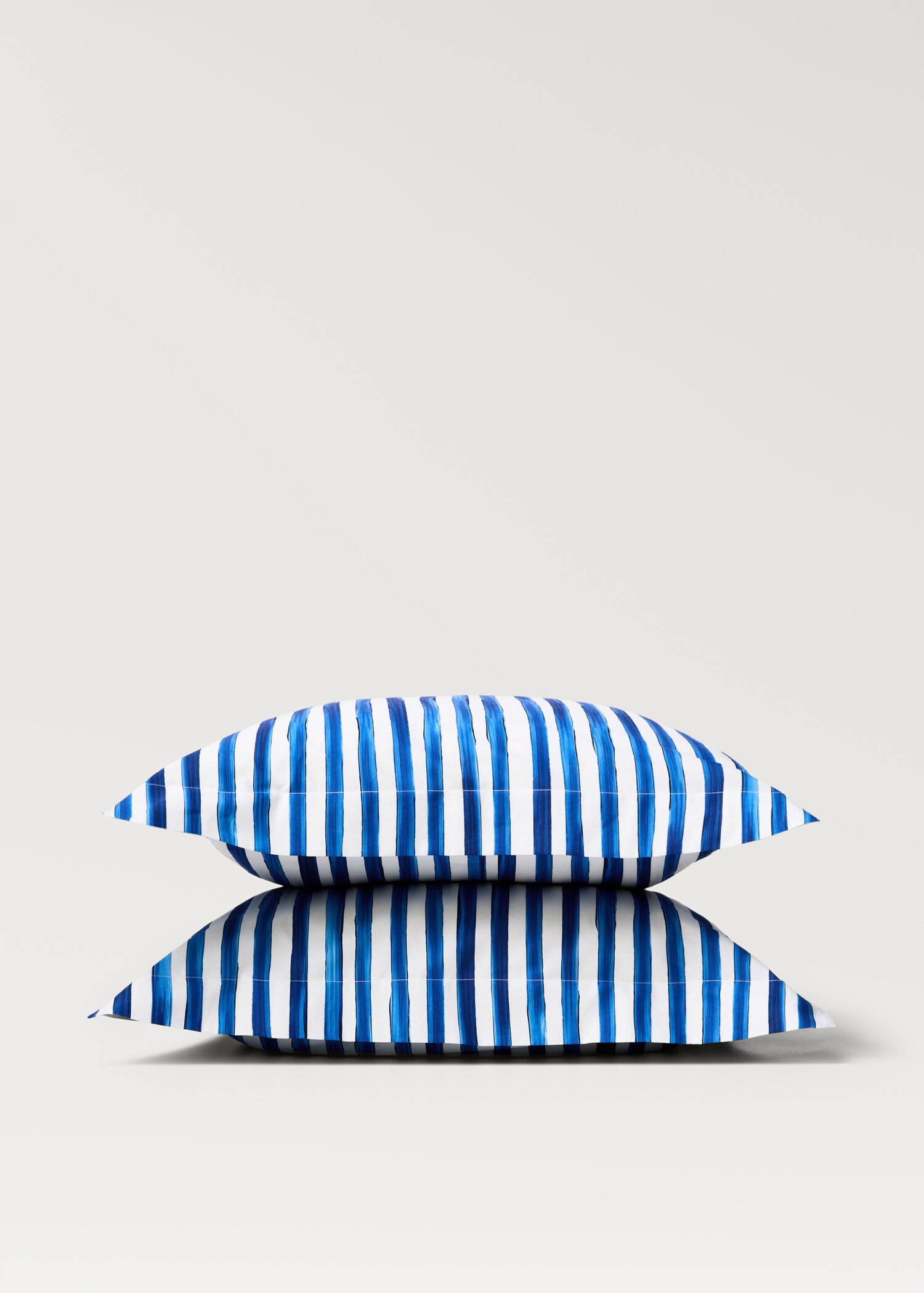Cotton percale striped watercolour pillowcase 60x60 cm - Details of the article 3