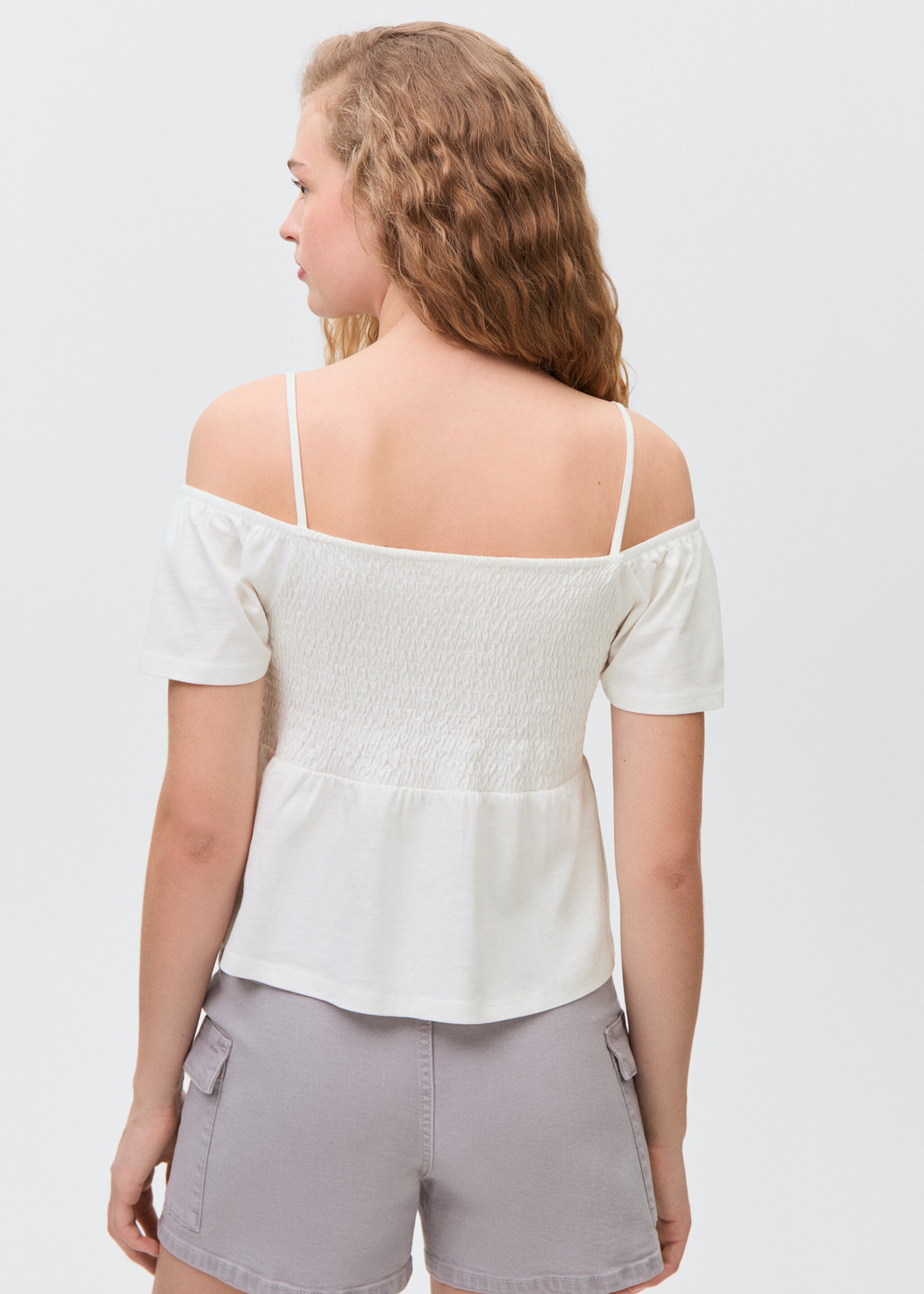 Wrinkled effect V-neck top - Reverse of the article