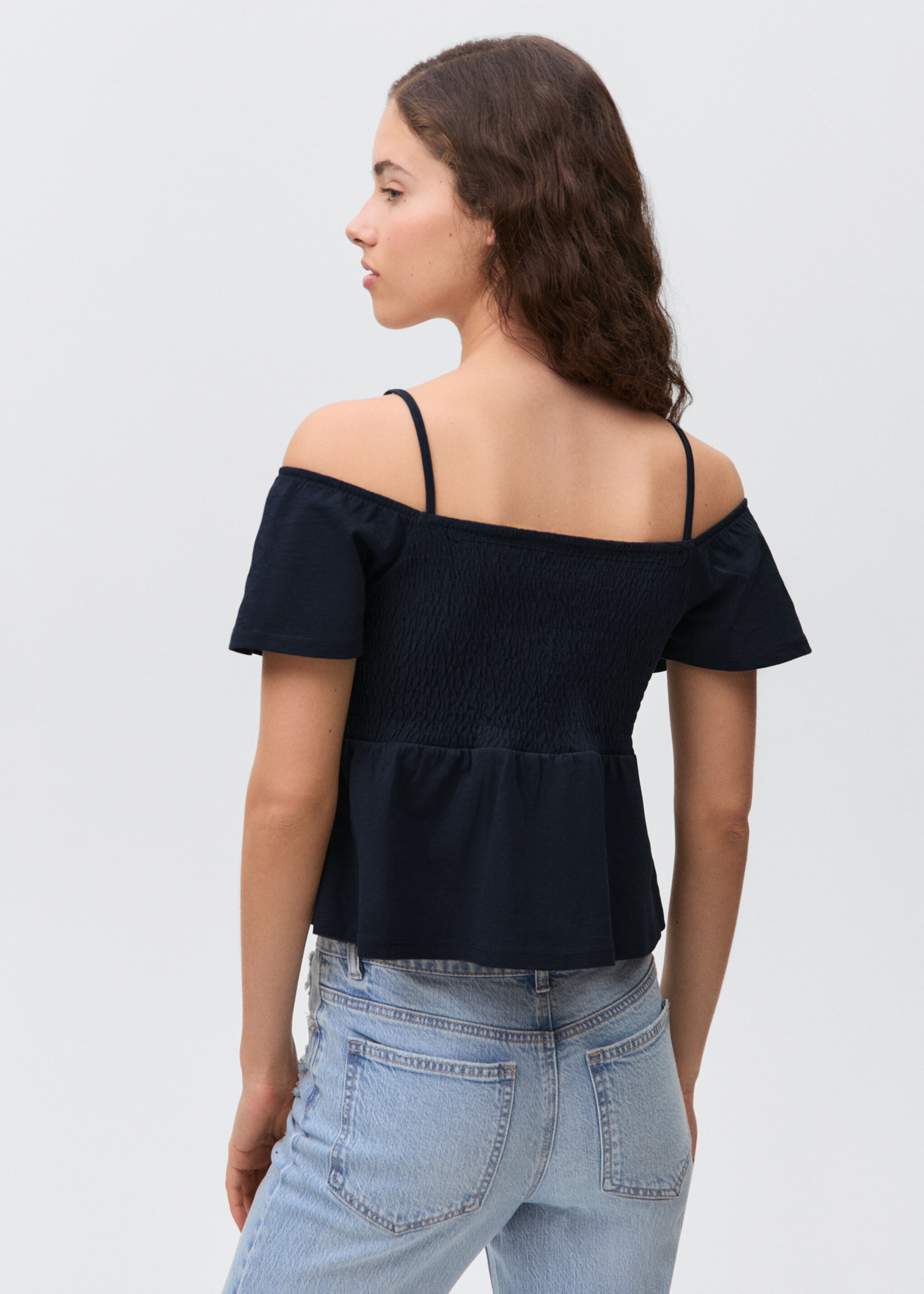 Ruffled top - Reverse of the article