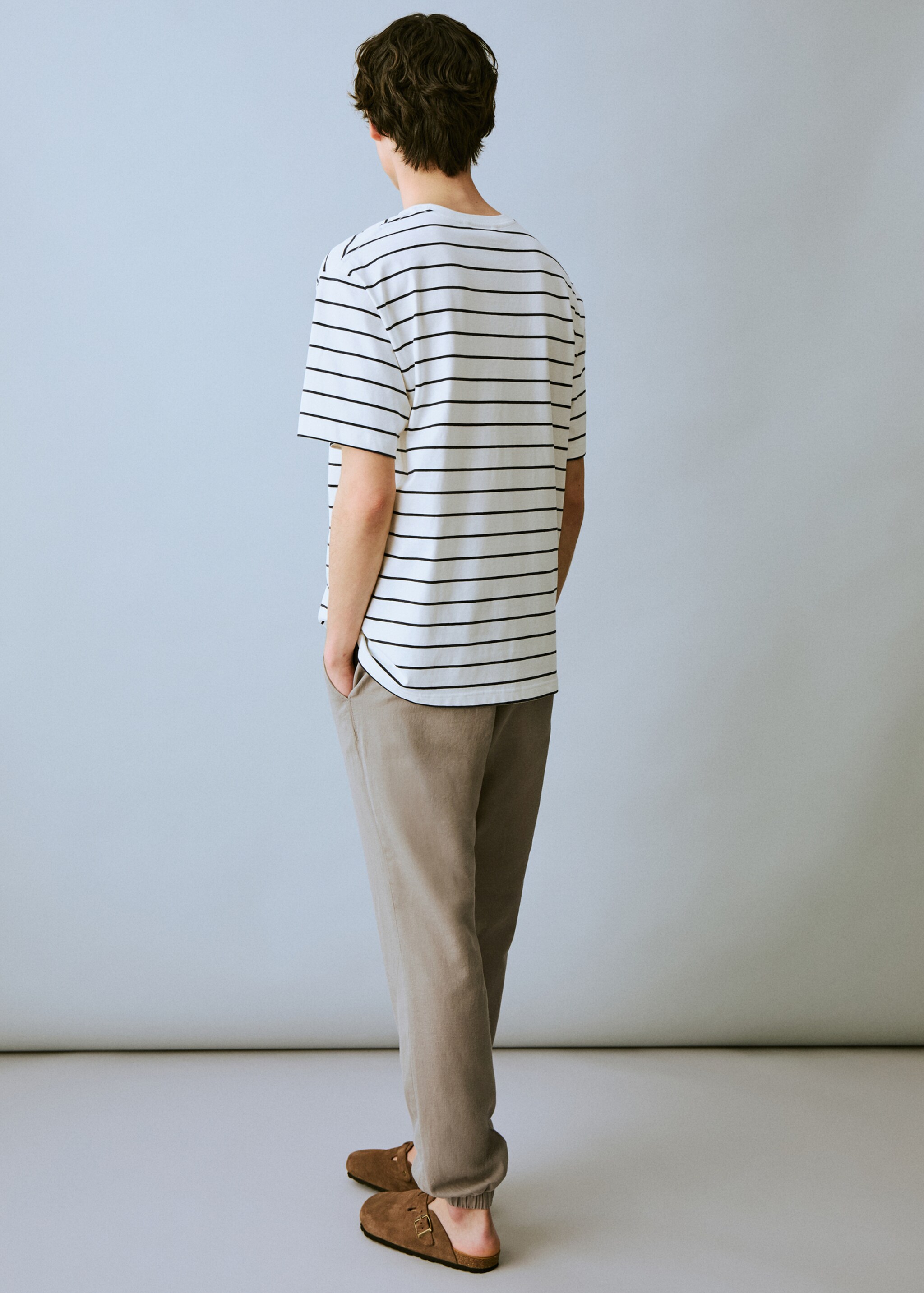 Pantalón jogger lino algodón - Reverso del artículo