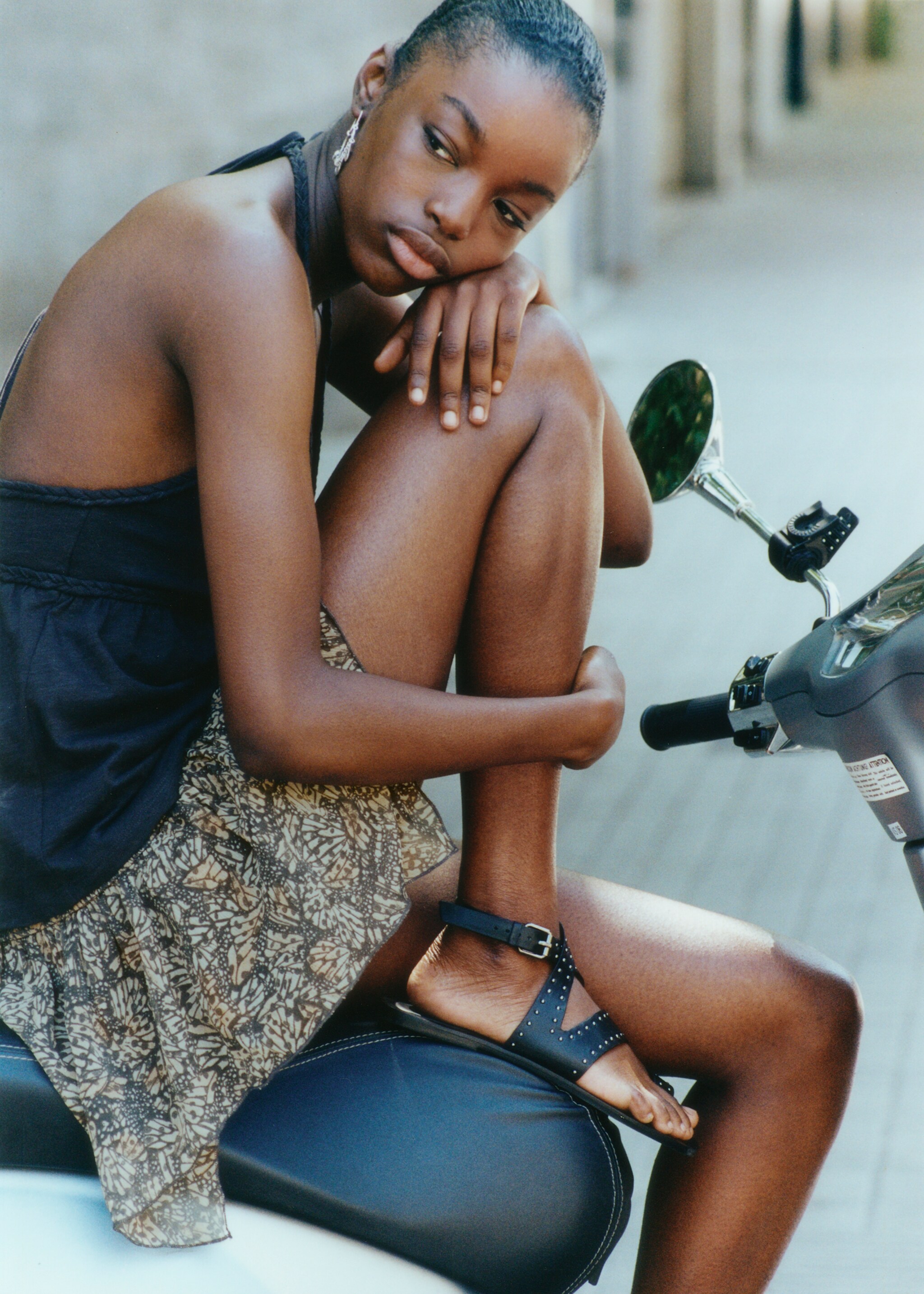 Studded sandals - Details of the article 5