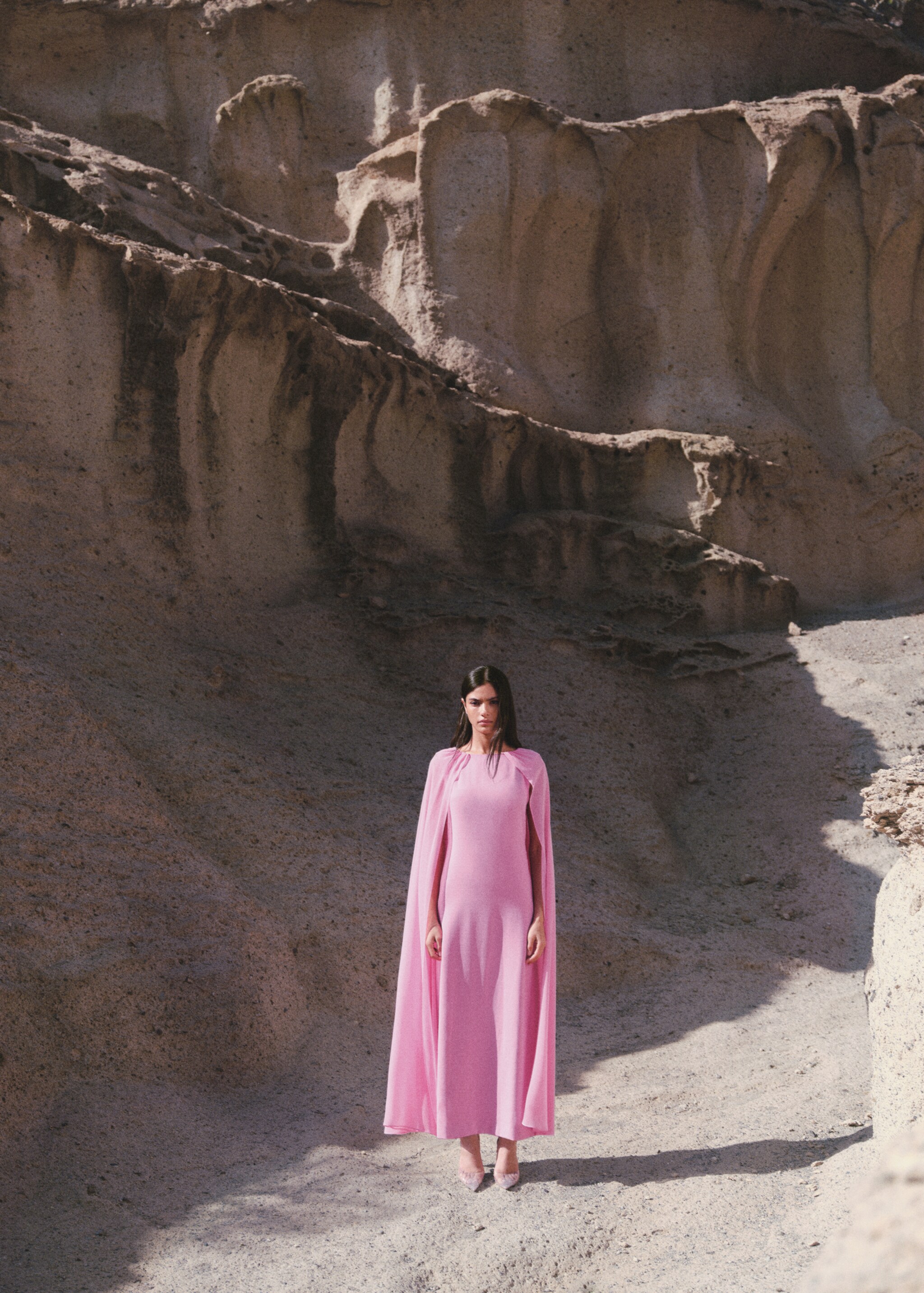 Flared cape dress - Details of the article 6