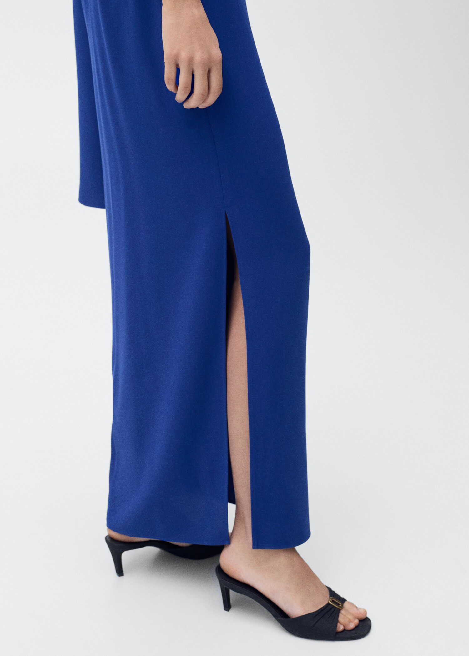 Long flared sleeve dress - Details of the article 6
