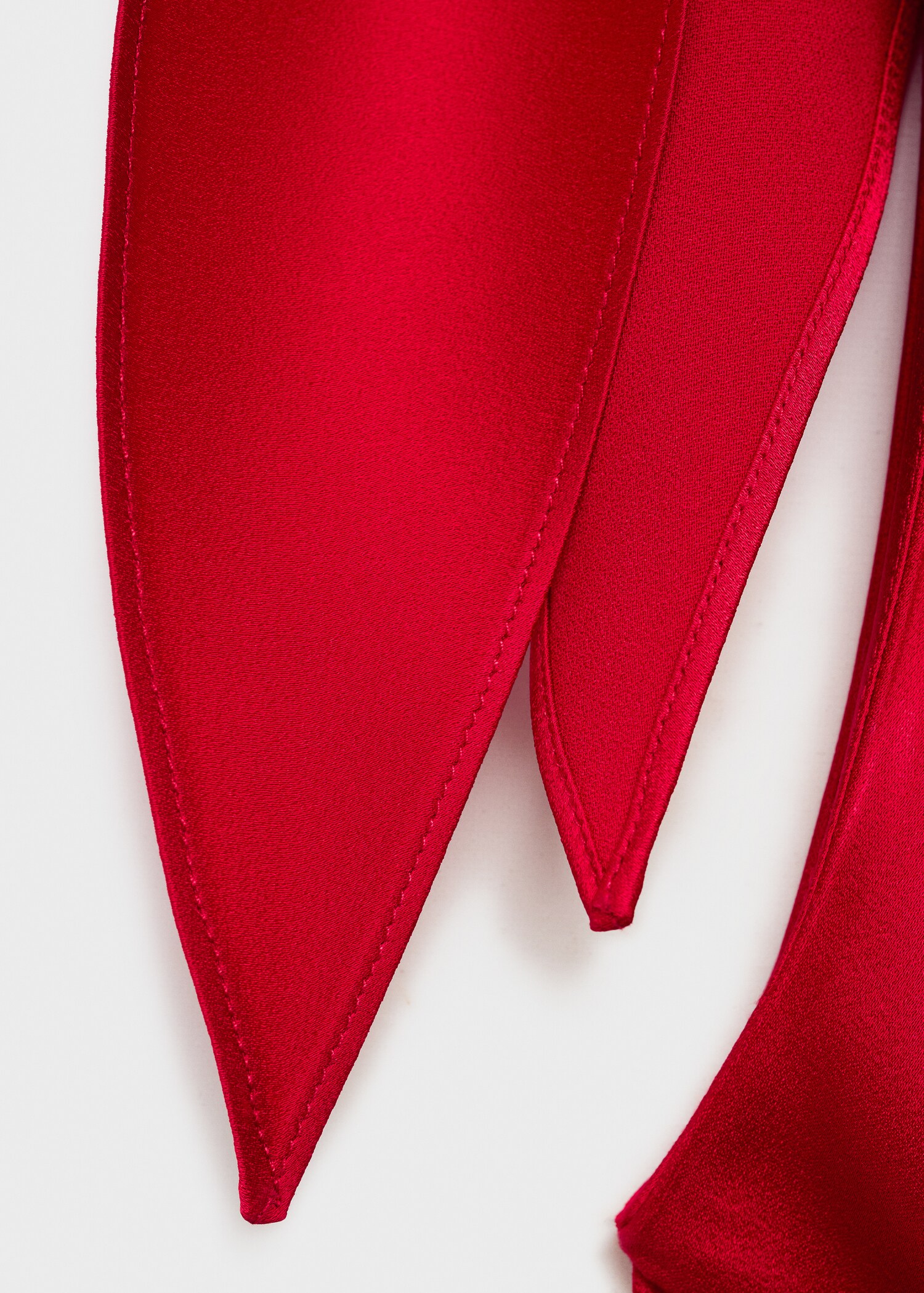 Satin dress with bow - Details of the article 0