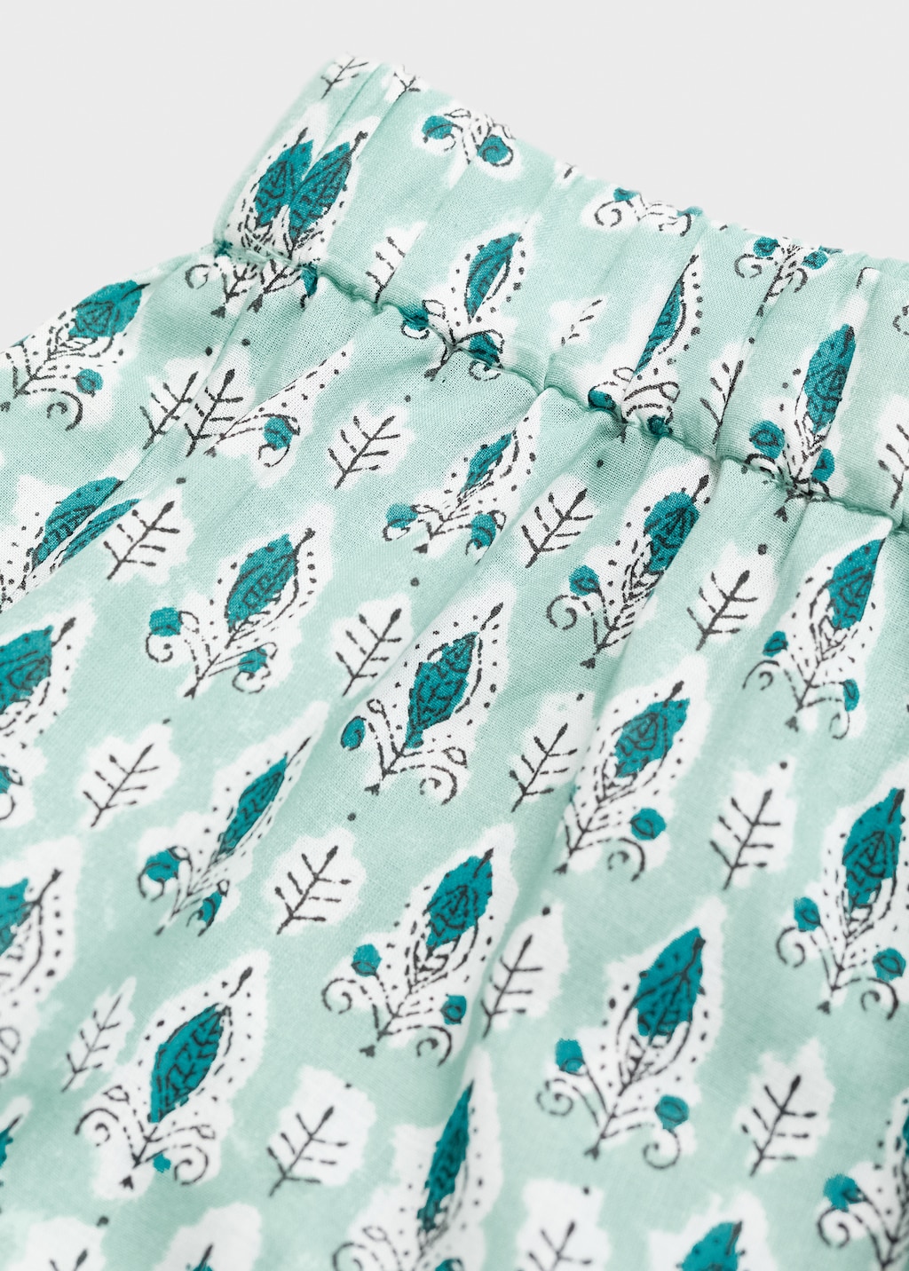 Pajama shorts with ruffles