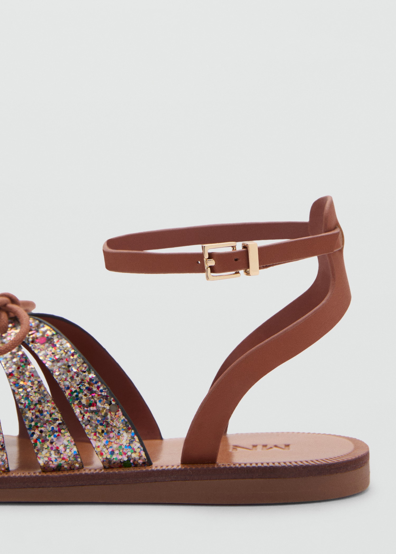 Strap cord sandals - Details of the article 1