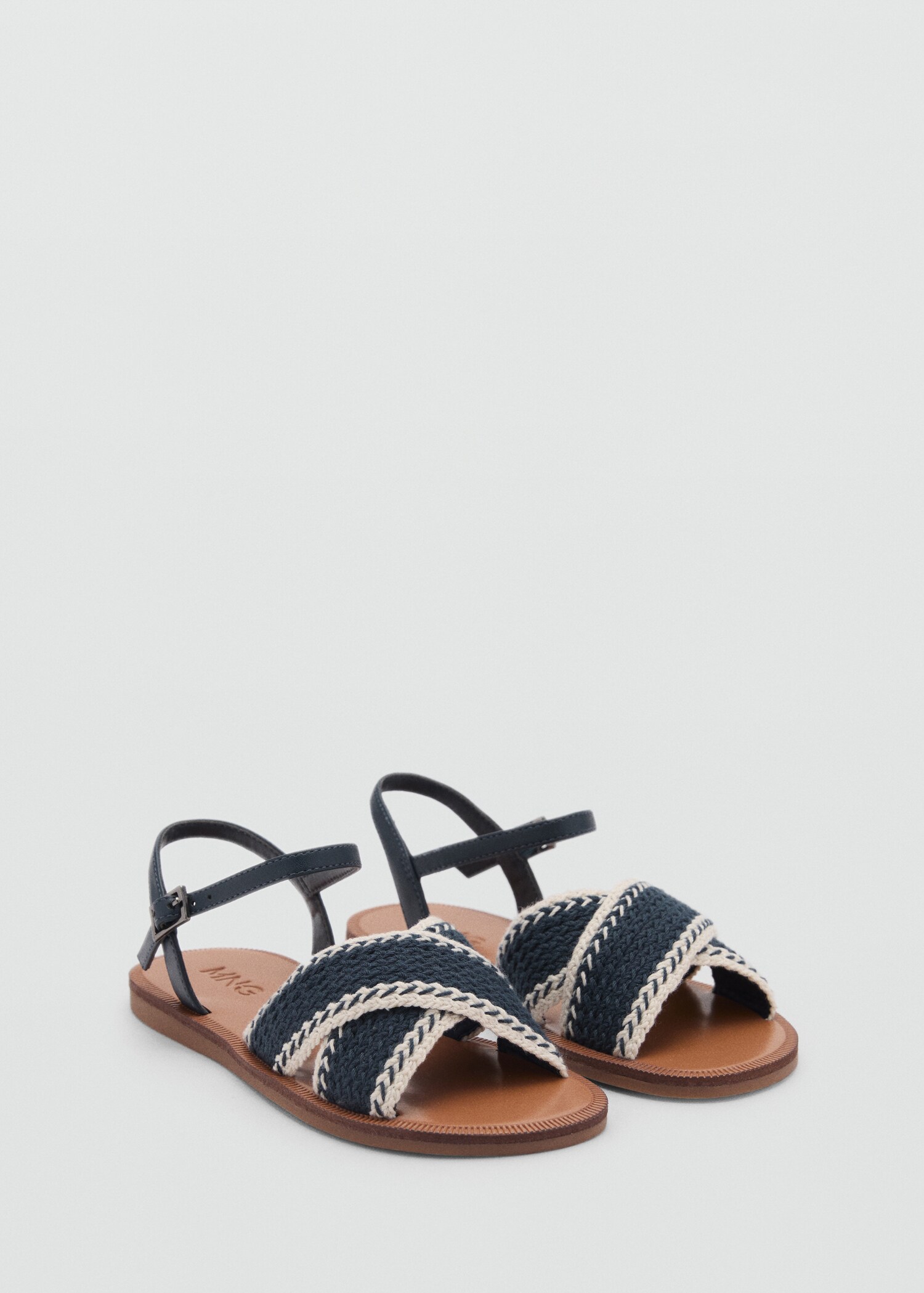 Criss-cross straps sandals - Medium plane