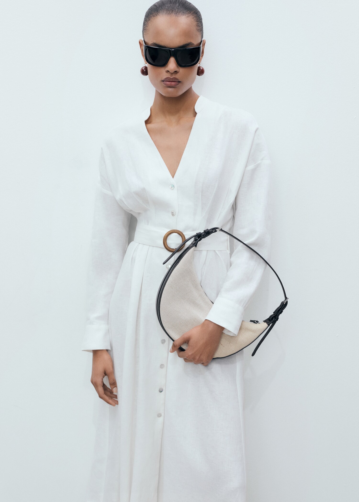 Vestido lino camisero cinturón - Plano medio