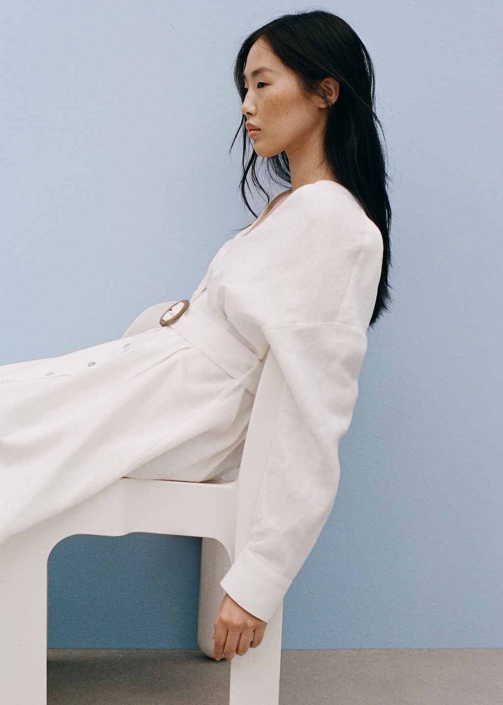 スペイン MANGO リネンとリヨセル混紡のベルト付きシャツドレス Linen shirt dress with belt - Women | MANGO USA