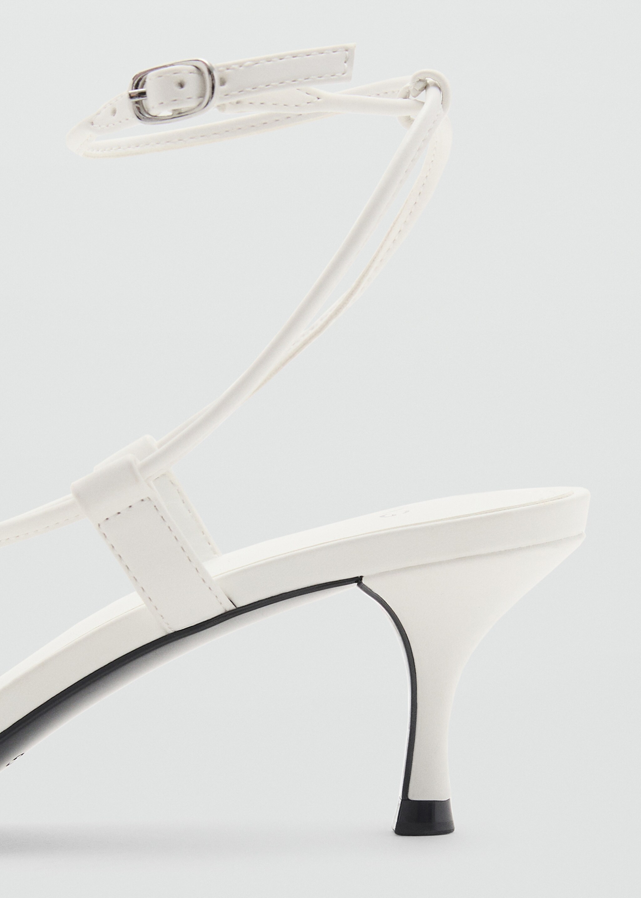 Combined-strap heeled sandals - Details of the article 2