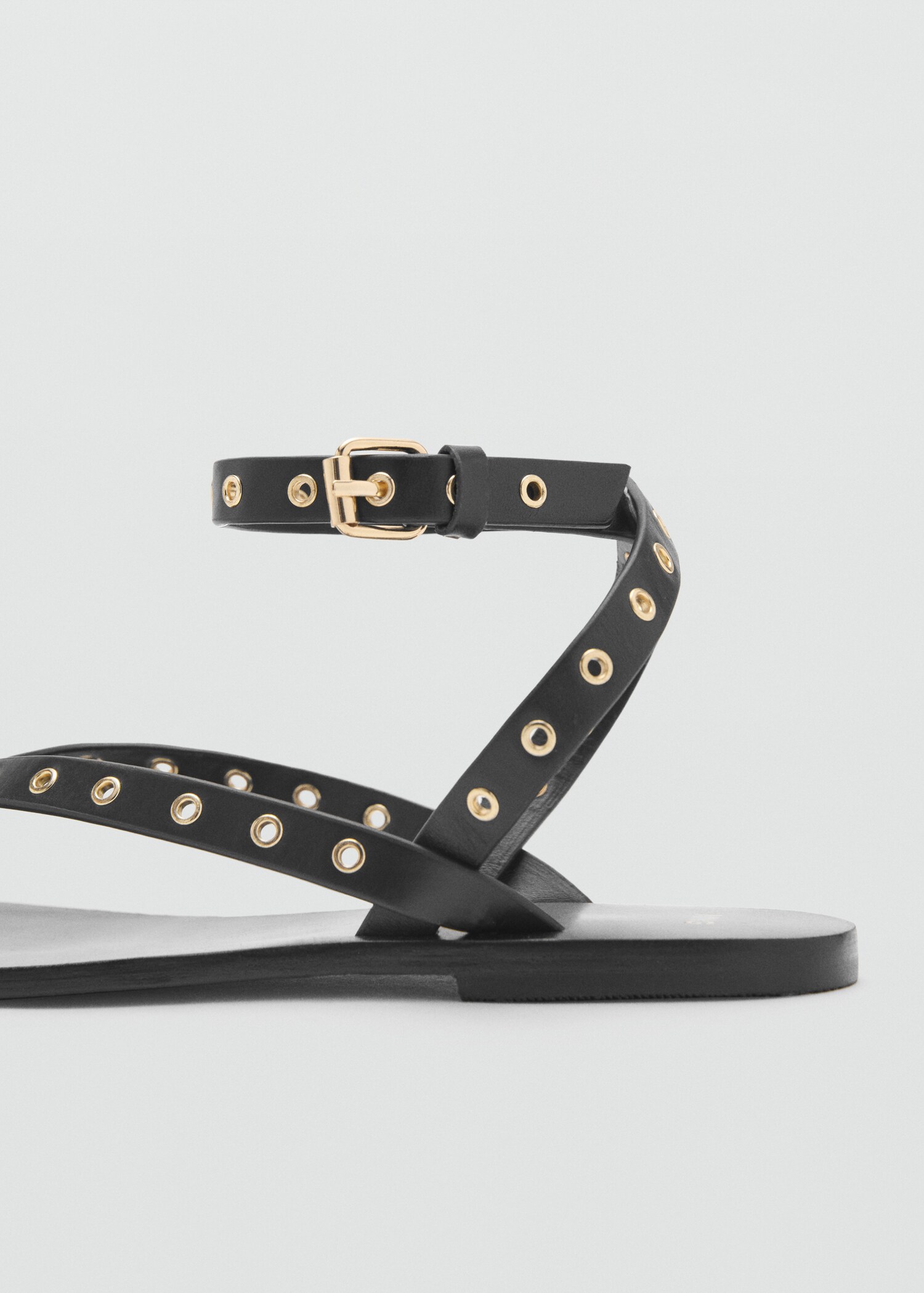 Δερμάτινα πέδιλα με λουράκια και eyelets - Λεπτομέρεια του προϊόντος 1