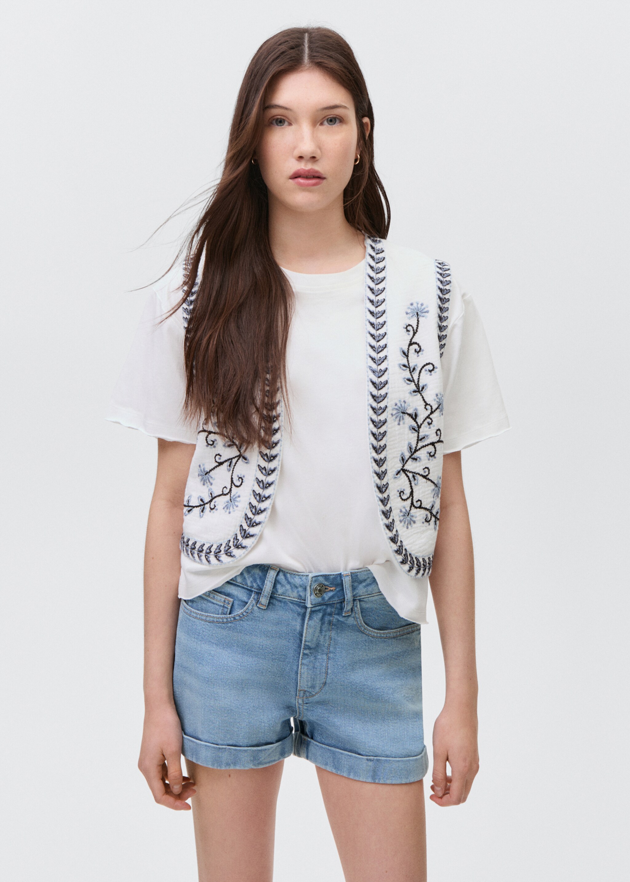 Denim shorts with turned-up hem - Medium plane