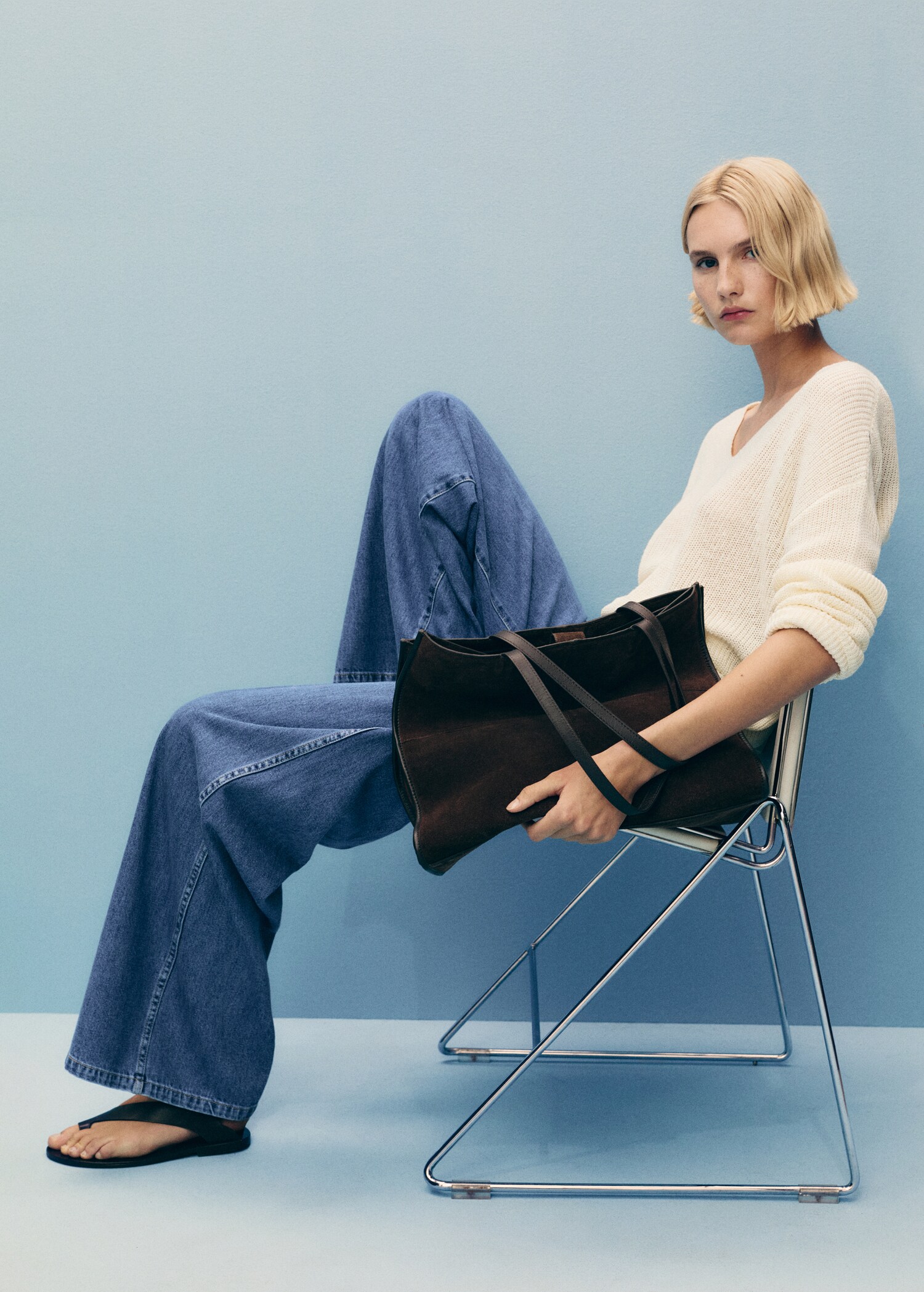 Wide-leg jeans with pockets - Details of the article 2