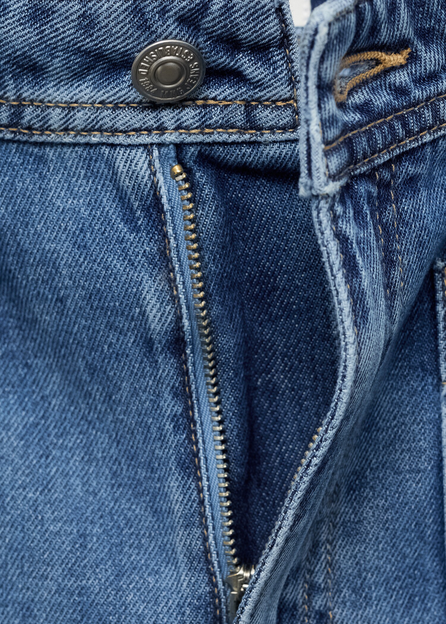 Wide-leg jeans with pockets - Details of the article 8