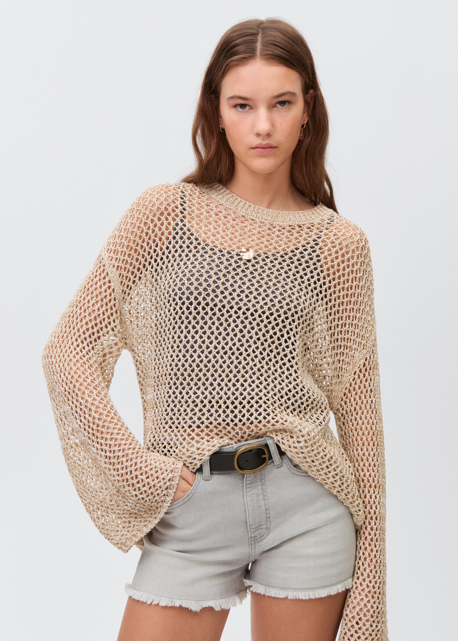 Denim shorts with frayed hem - Medium plane