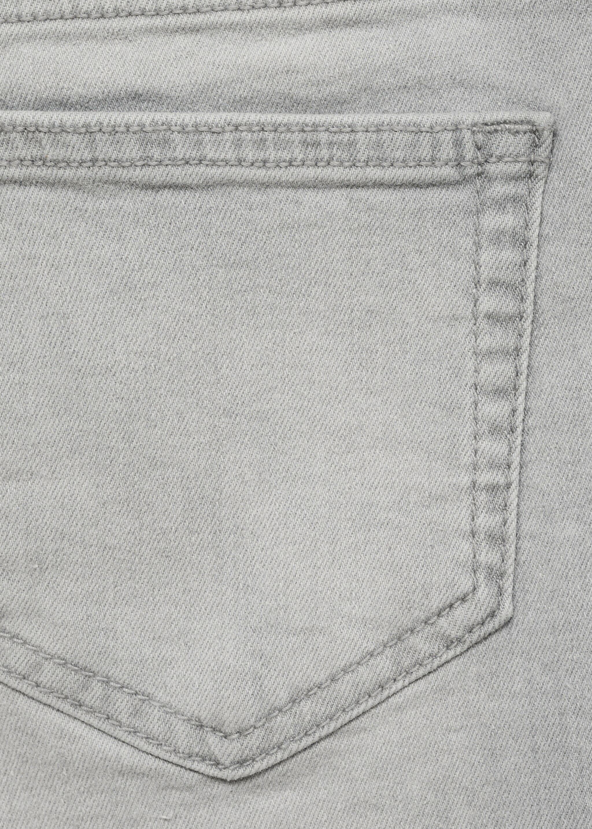Denim shorts with frayed hem - Details of the article 0