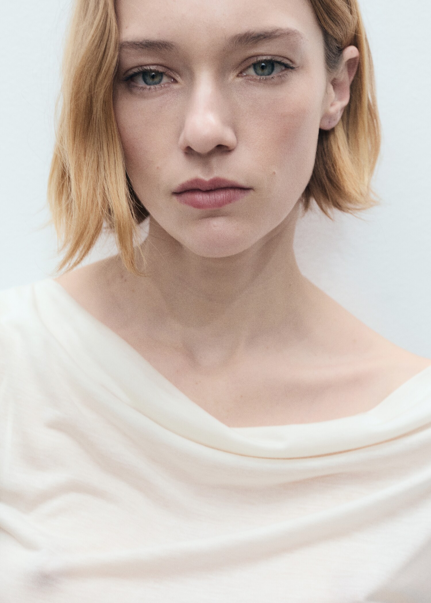 Lyocell top with draped neck - Details of the article 1